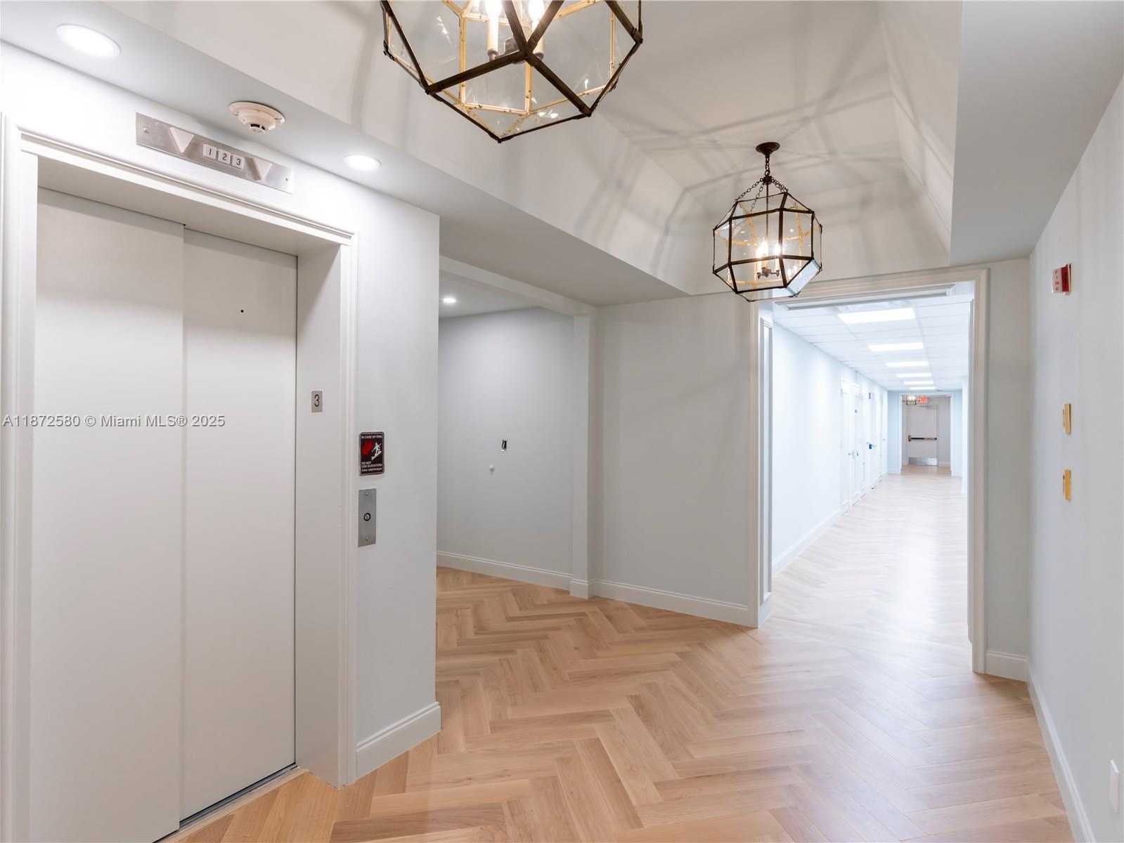 Small Image of 2701 PONCE DE LEON BLVD, Coral Gables Number 38
