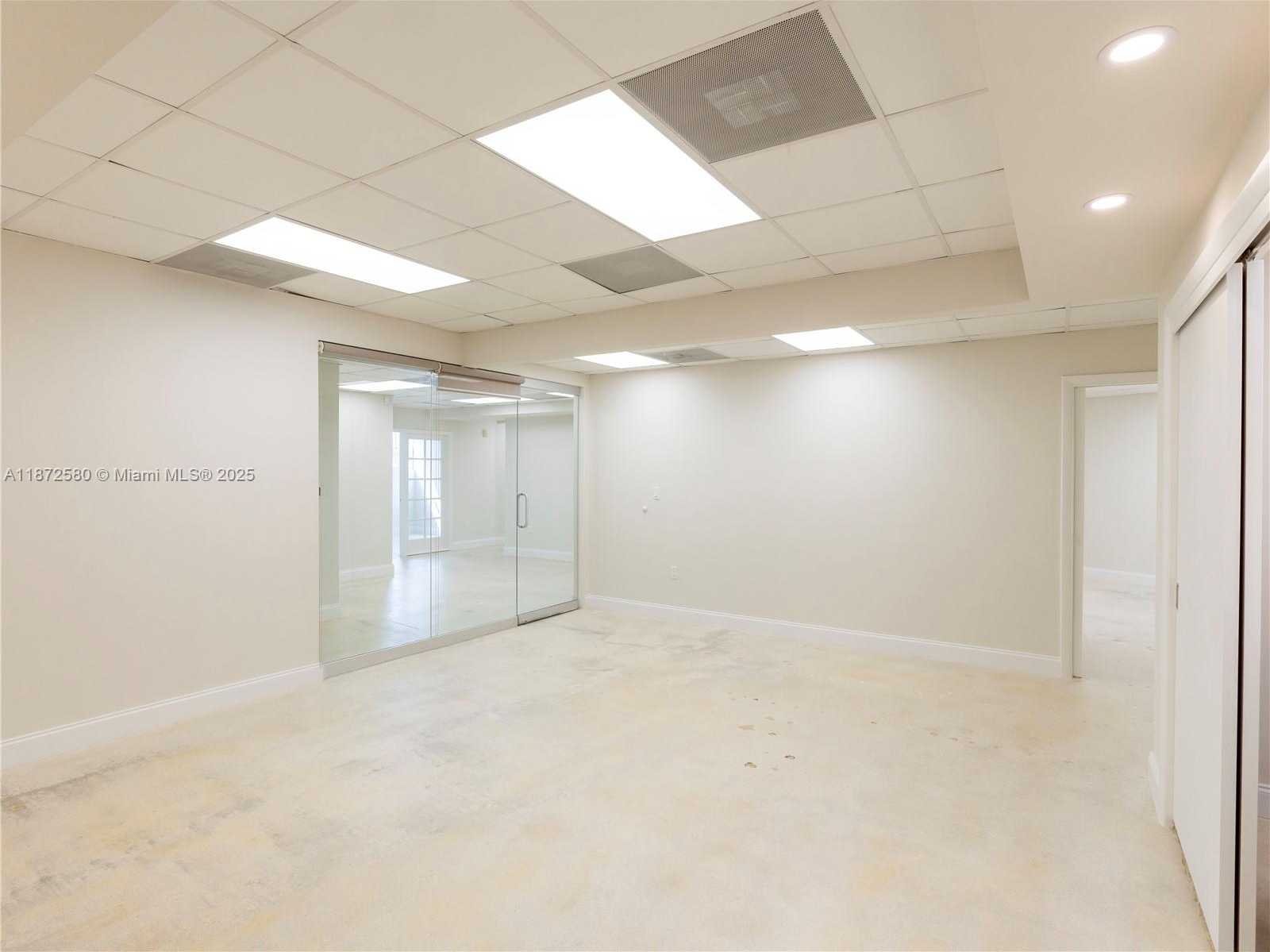 Small Image of 2701 PONCE DE LEON BLVD, Coral Gables Number 40