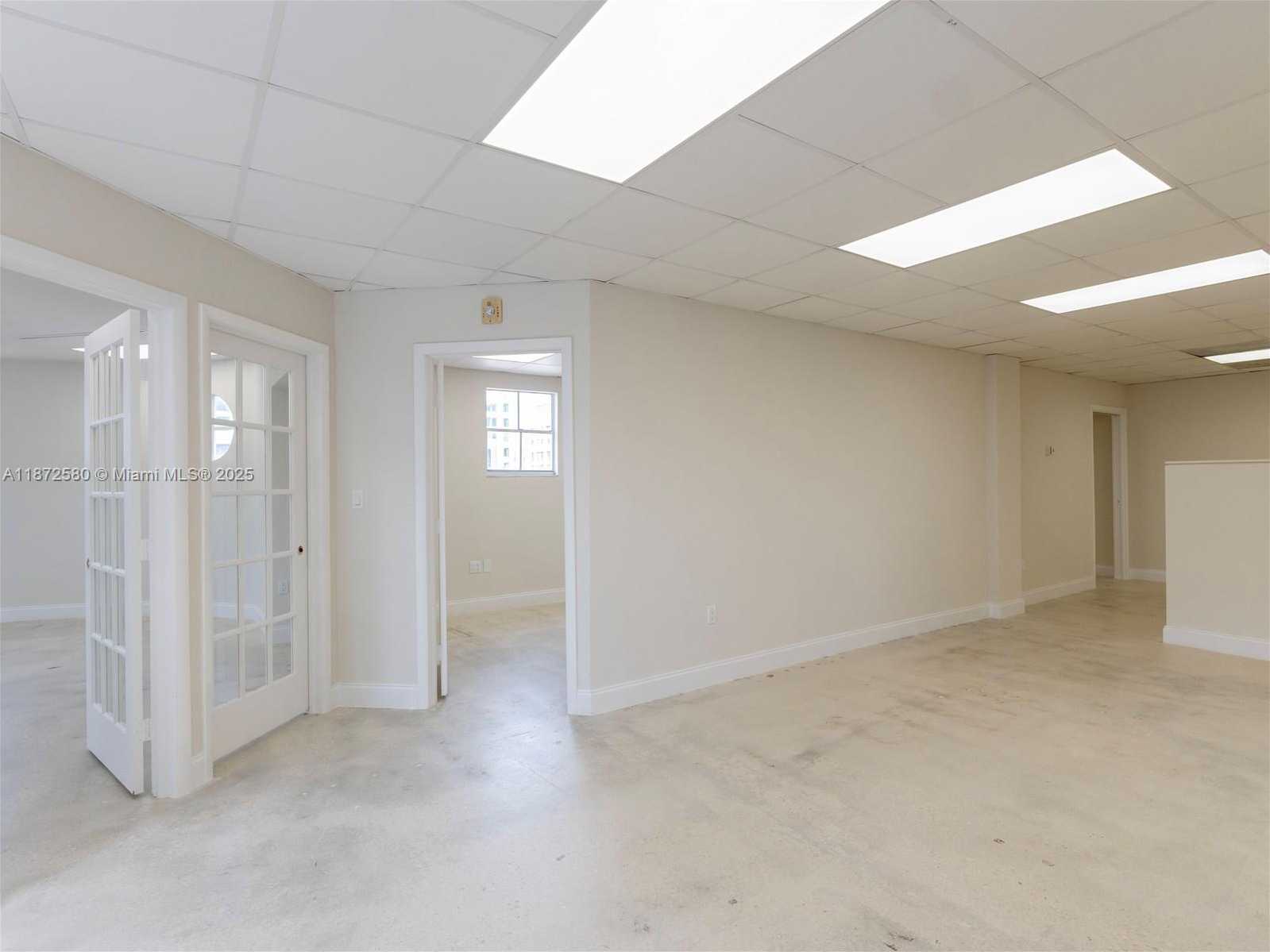 Small Image of 2701 PONCE DE LEON BLVD, Coral Gables Number 53