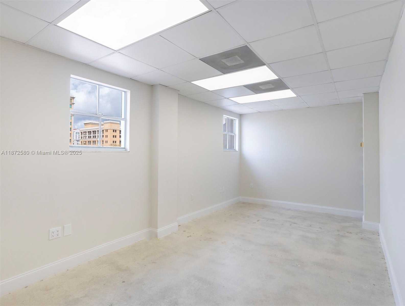 Small Image of 2701 PONCE DE LEON BLVD, Coral Gables Number 56