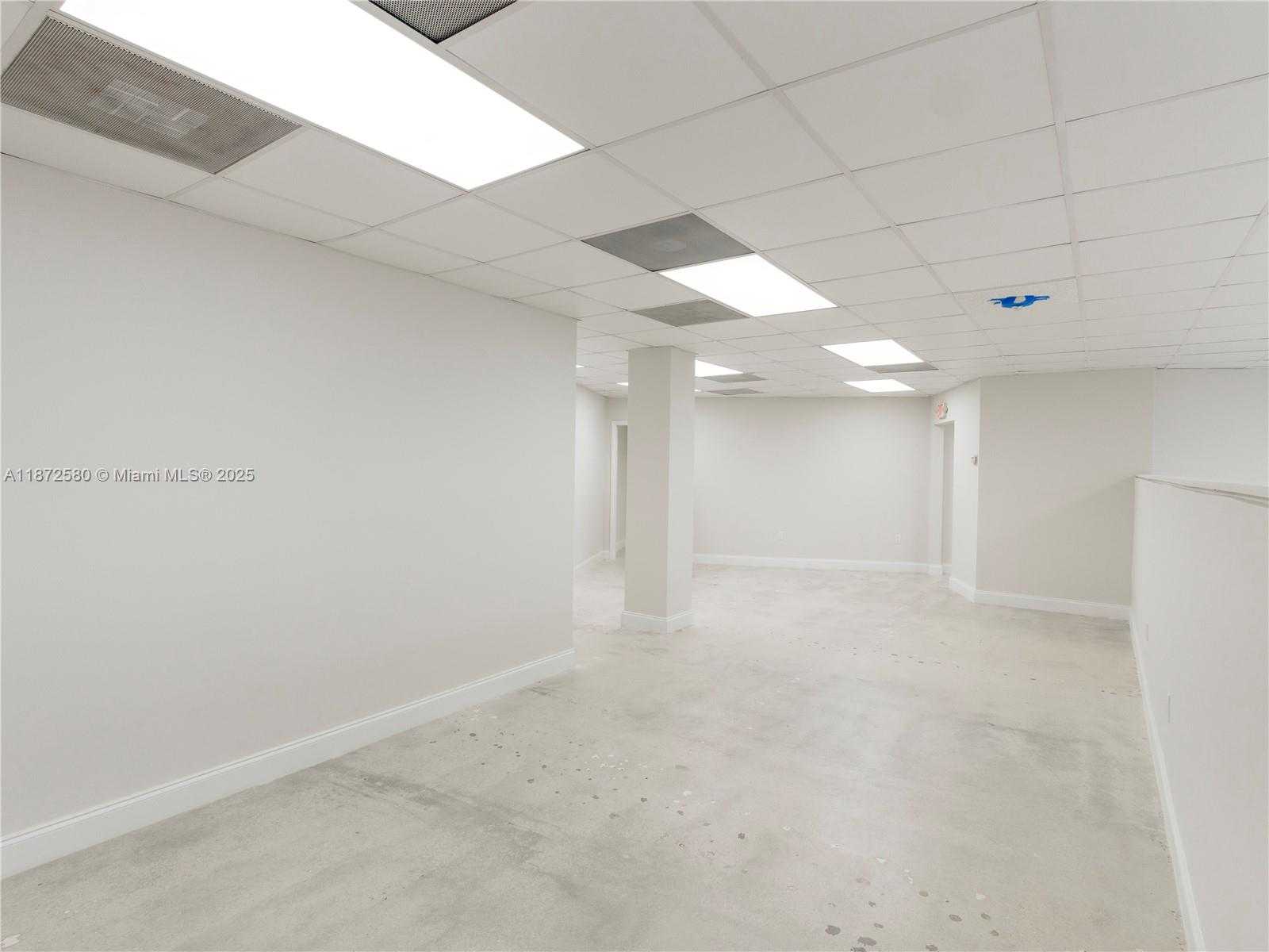 Small Image of 2701 PONCE DE LEON BLVD, Coral Gables Number 58