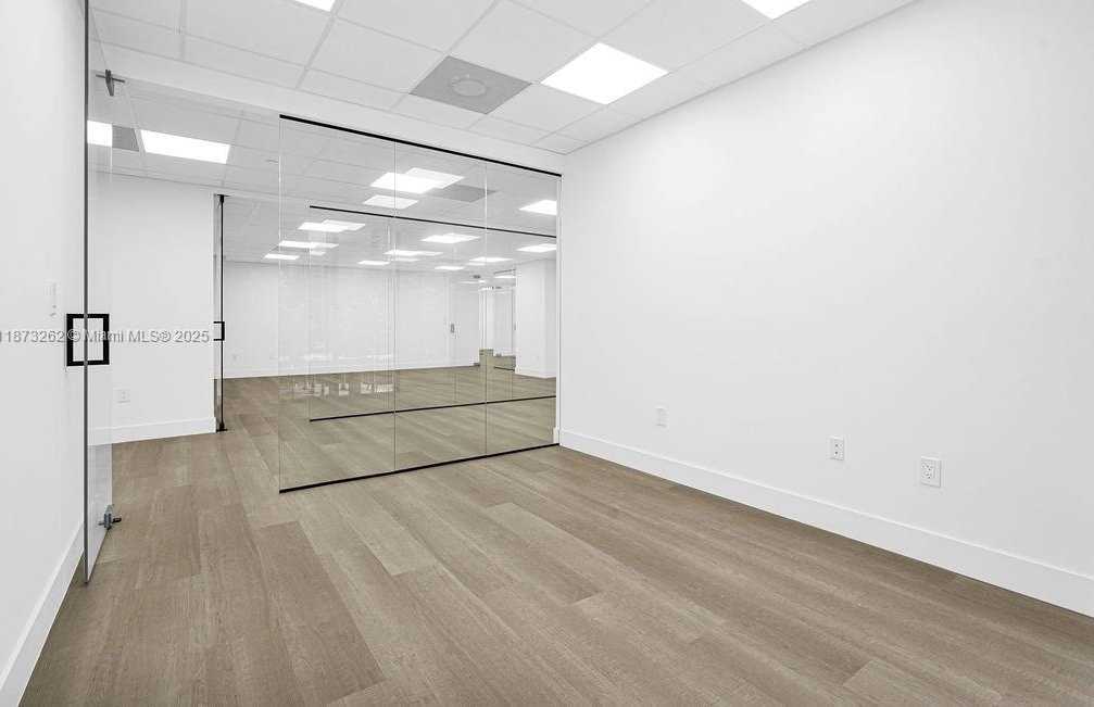 Small Image of 1110 BRICKELL AVE #310A-B, Miami Number 34