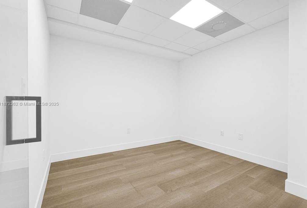 Small Image of 1110 BRICKELL AVE #310A-B, Miami Number 61