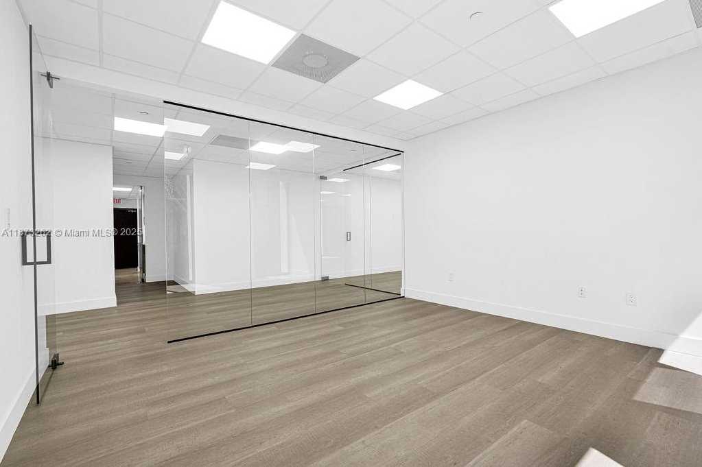 Small Image of 1110 BRICKELL AVE #310A-B, Miami Number 66