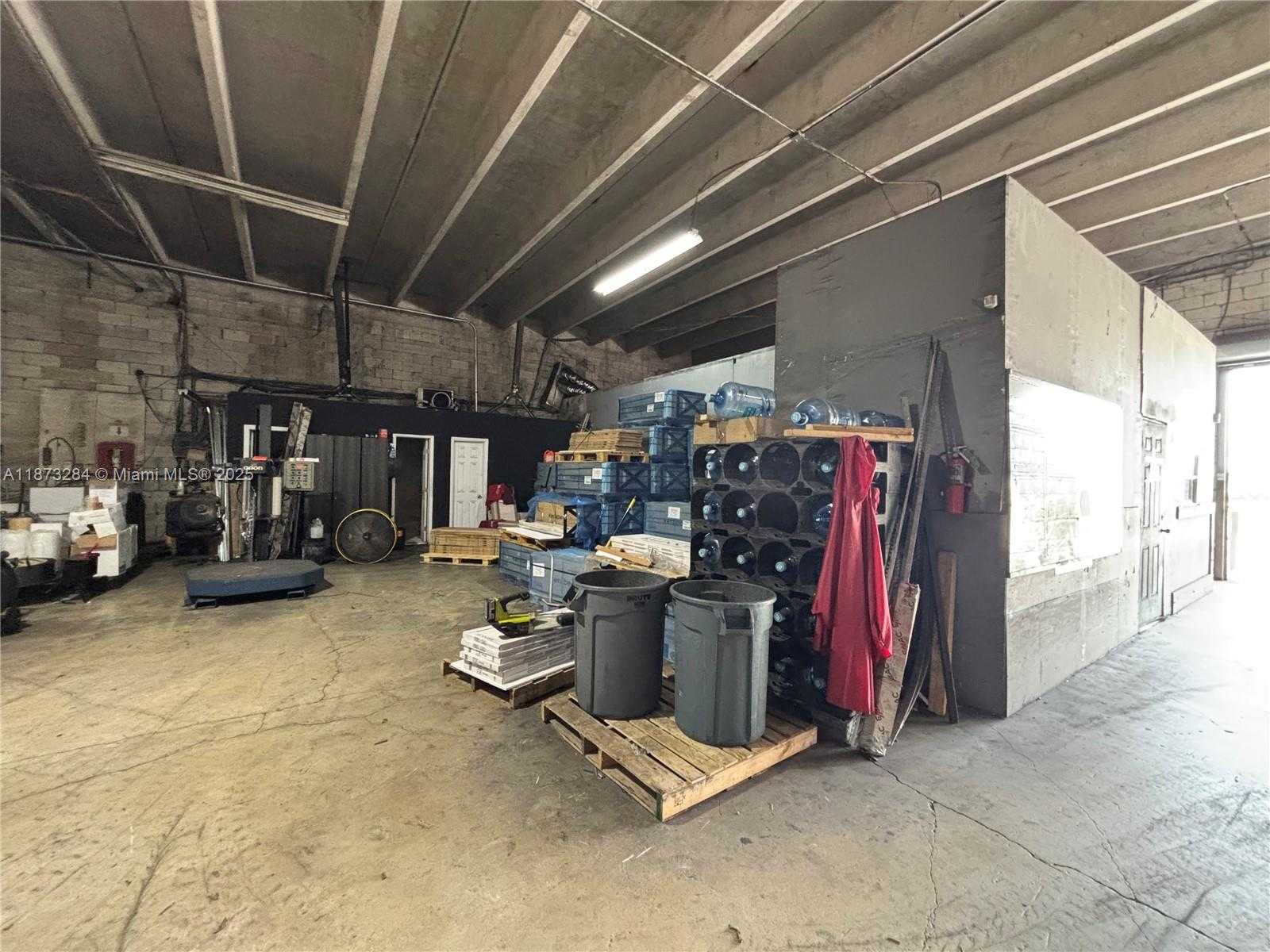 Small Image of 3281 NORTH WEST 78TH AVE, Doral Number 14