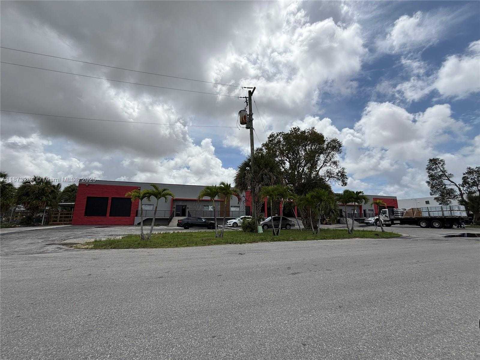Small Image of 3281 NORTH WEST 78TH AVE, Doral Number 19