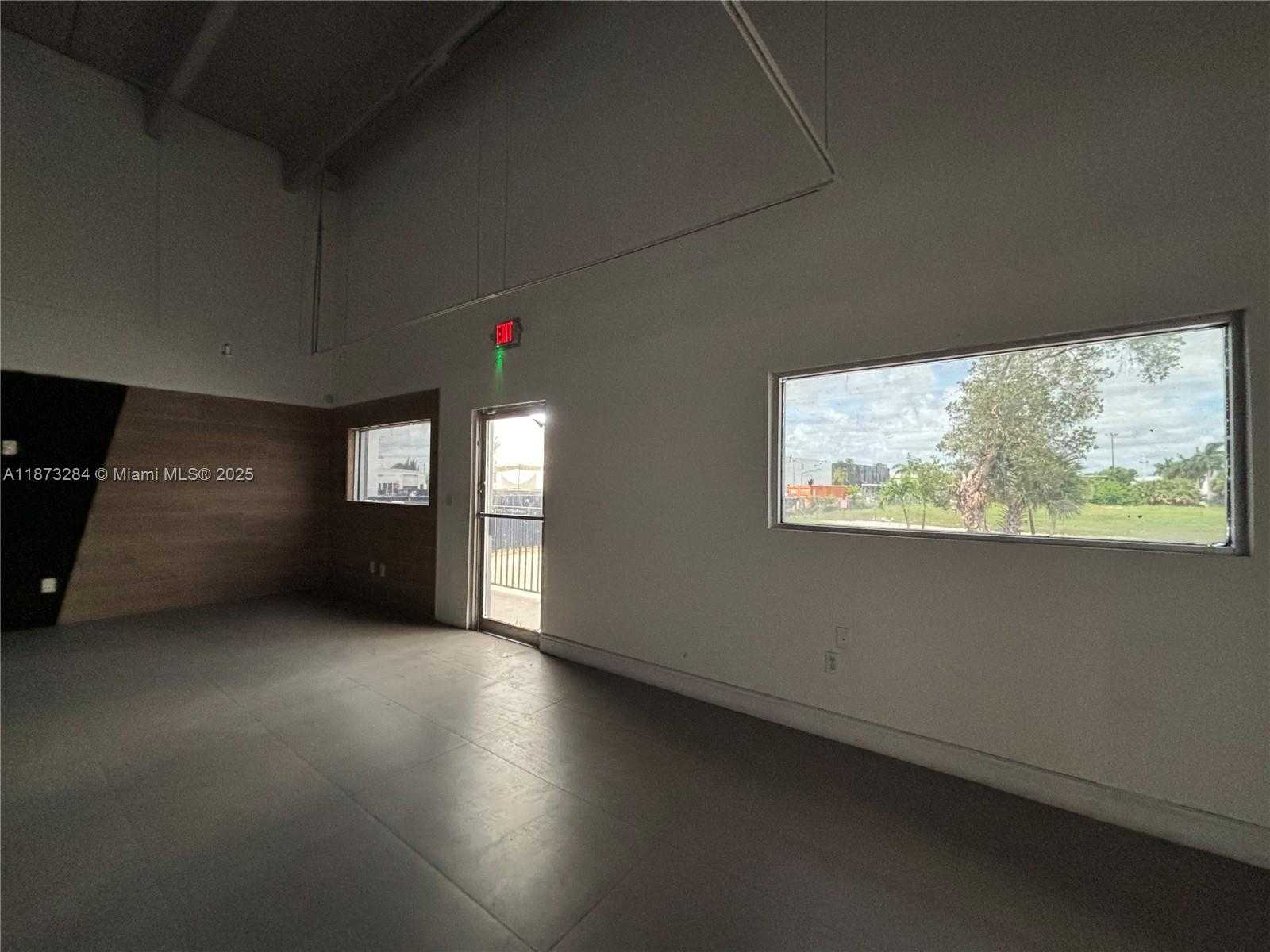Small Image of 3281 NORTH WEST 78TH AVE, Doral Number 6