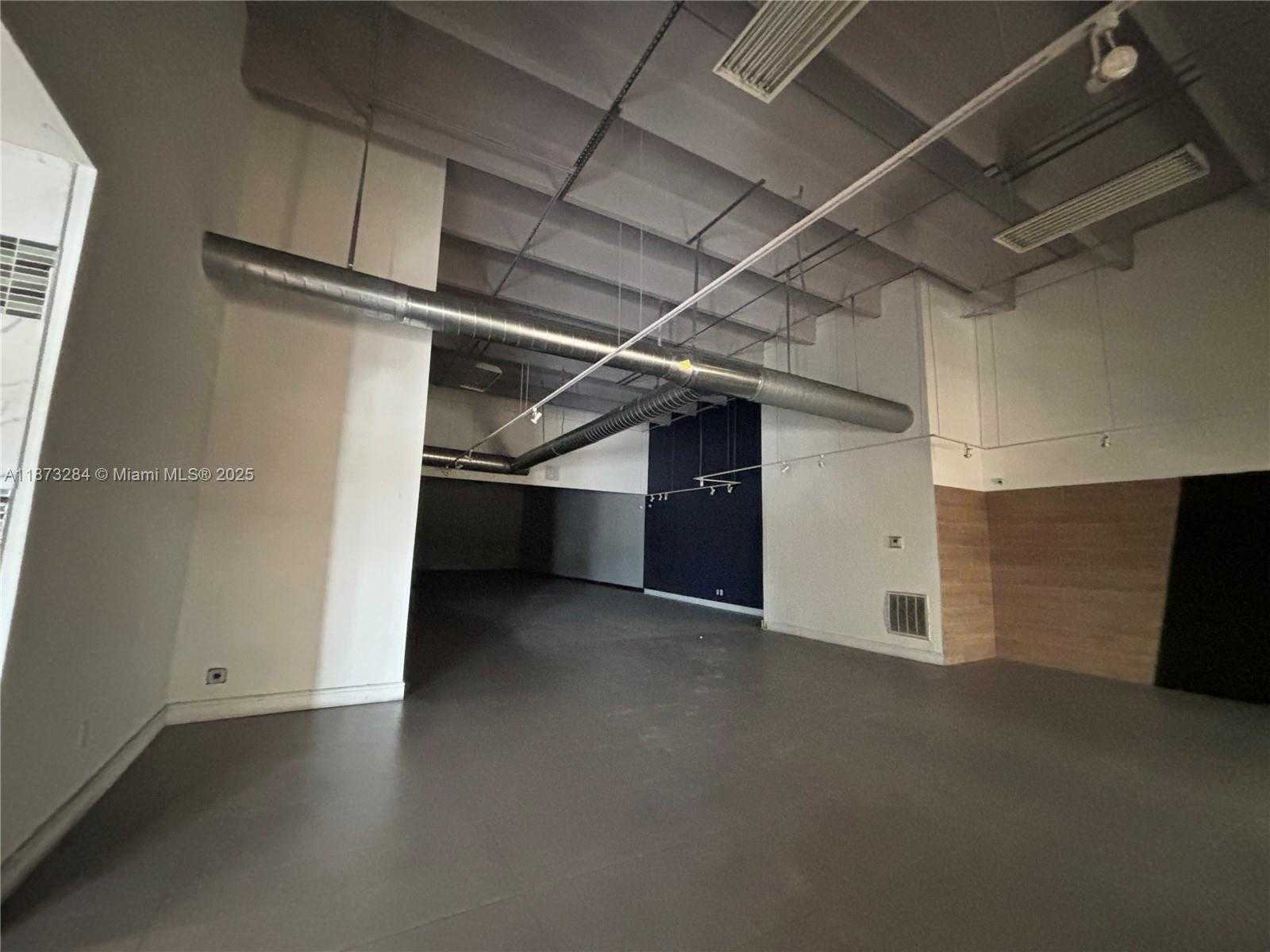 Small Image of 3281 NORTH WEST 78TH AVE, Doral Number 7