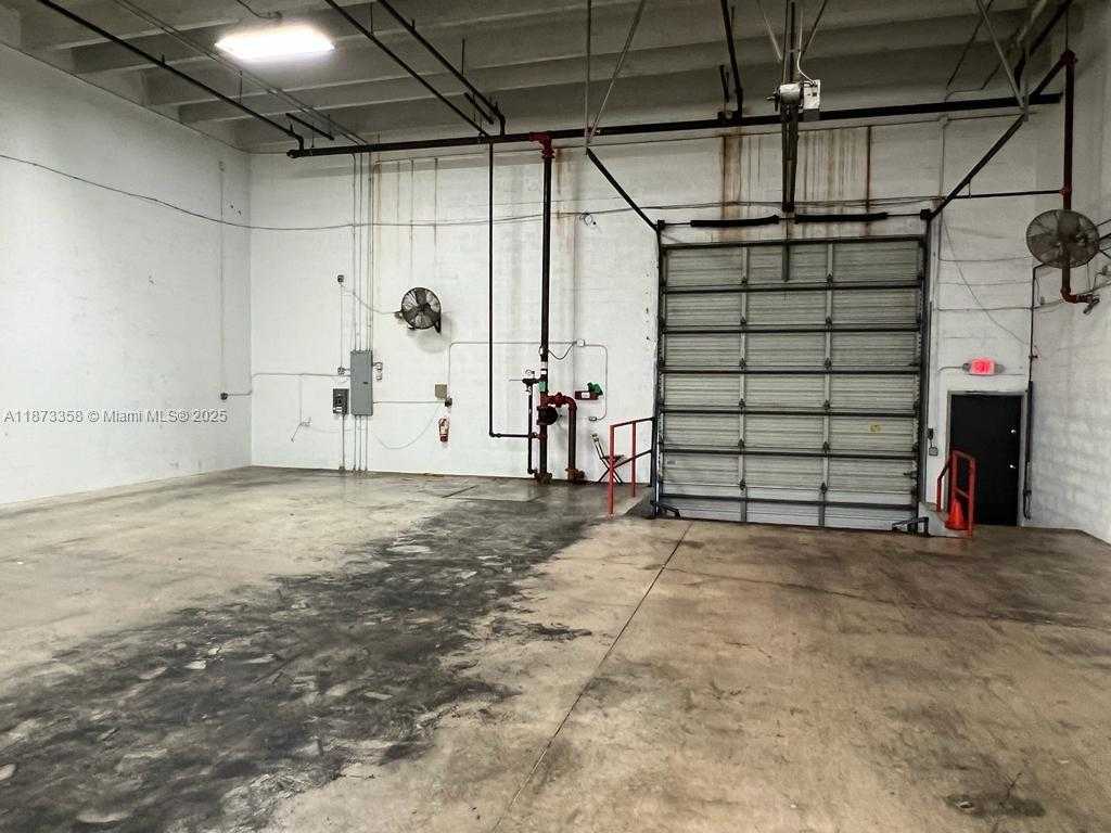 Small Image of 2281 NORTH WEST 95TH AVE, Doral Number 4