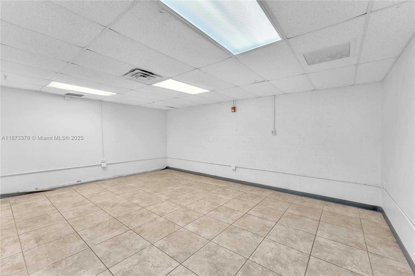Small Image of 6320 NORTH WEST 97TH AVE #4, Doral Number 10
