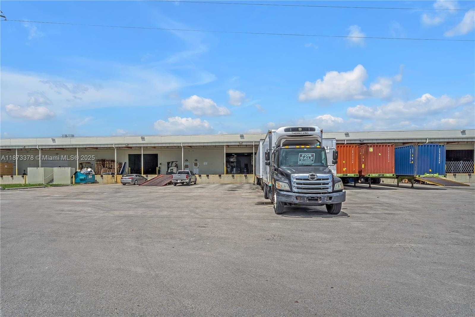 Small Image of 6320 NORTH WEST 97TH AVE #4, Doral Number 2
