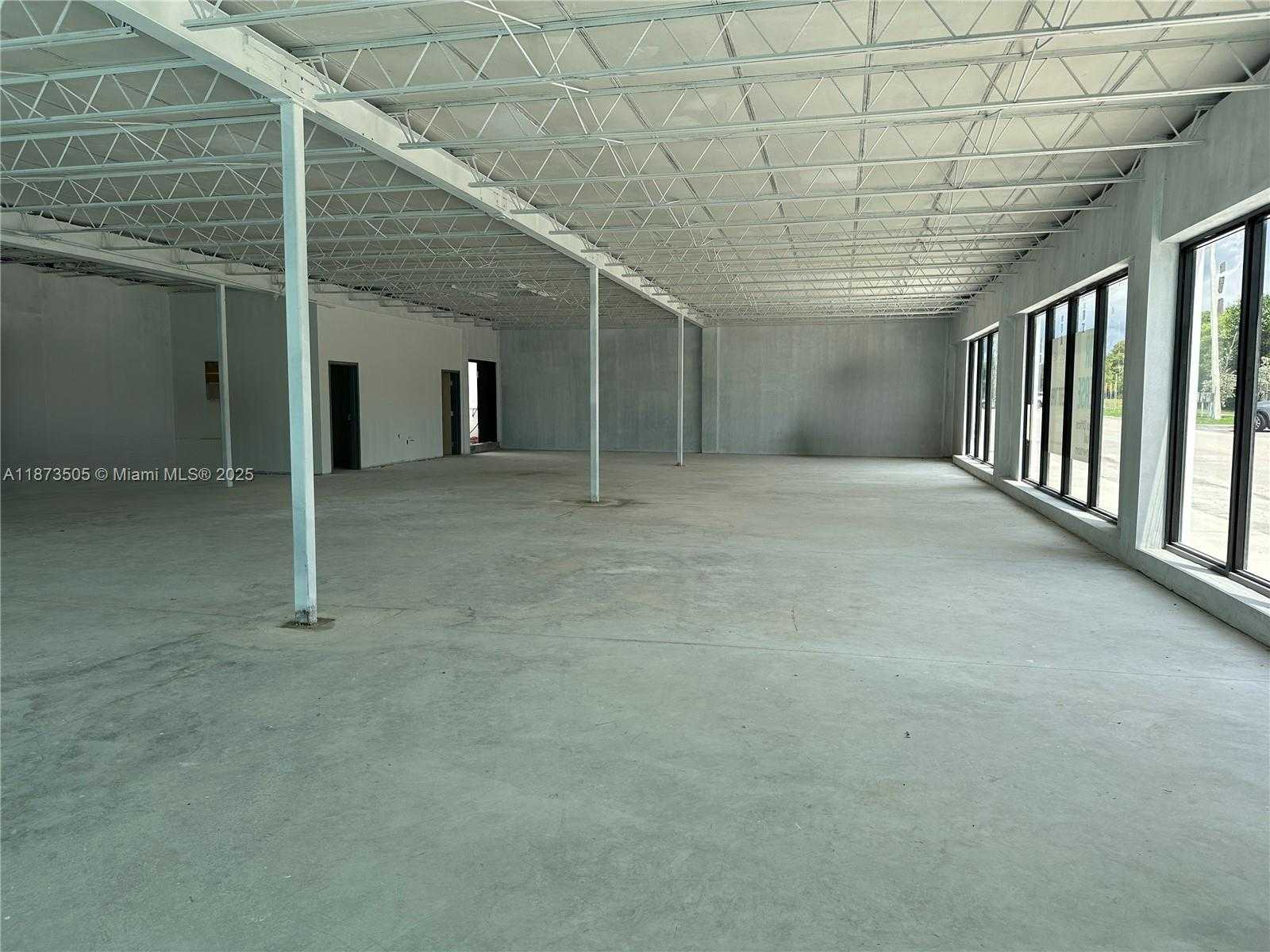 Small Image of 5570 NORTH EAST 4TH AVE, Miami Number 6