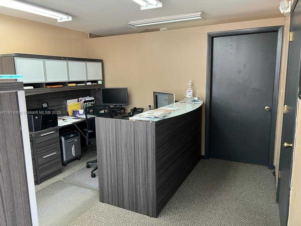 Small Image of 1460 NORTH WEST 107TH AVE #35H, Sweetwater Number 10