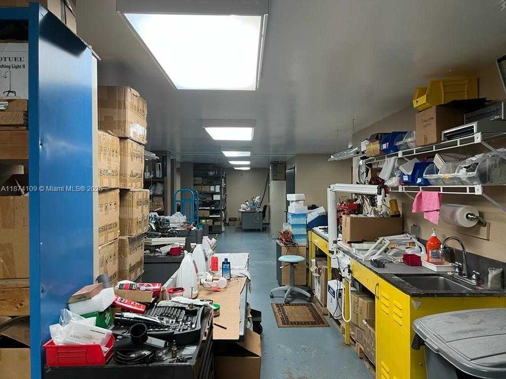 Small Image of 1460 NORTH WEST 107TH AVE #35H, Sweetwater Number 16
