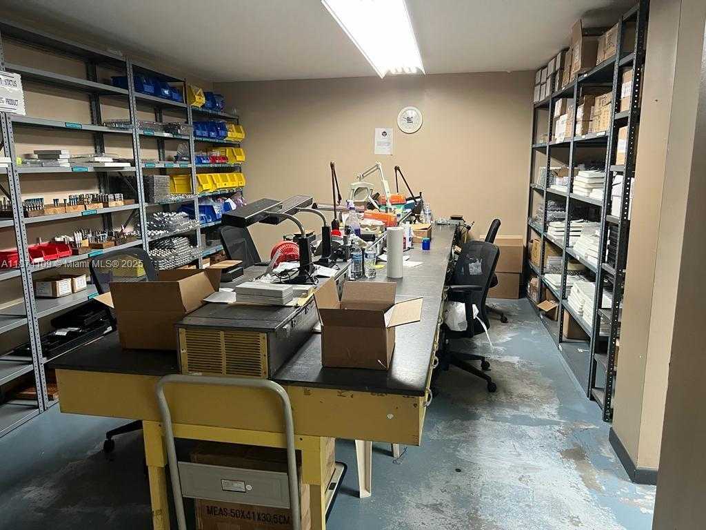Small Image of 1460 NORTH WEST 107TH AVE #35H, Sweetwater Number 17