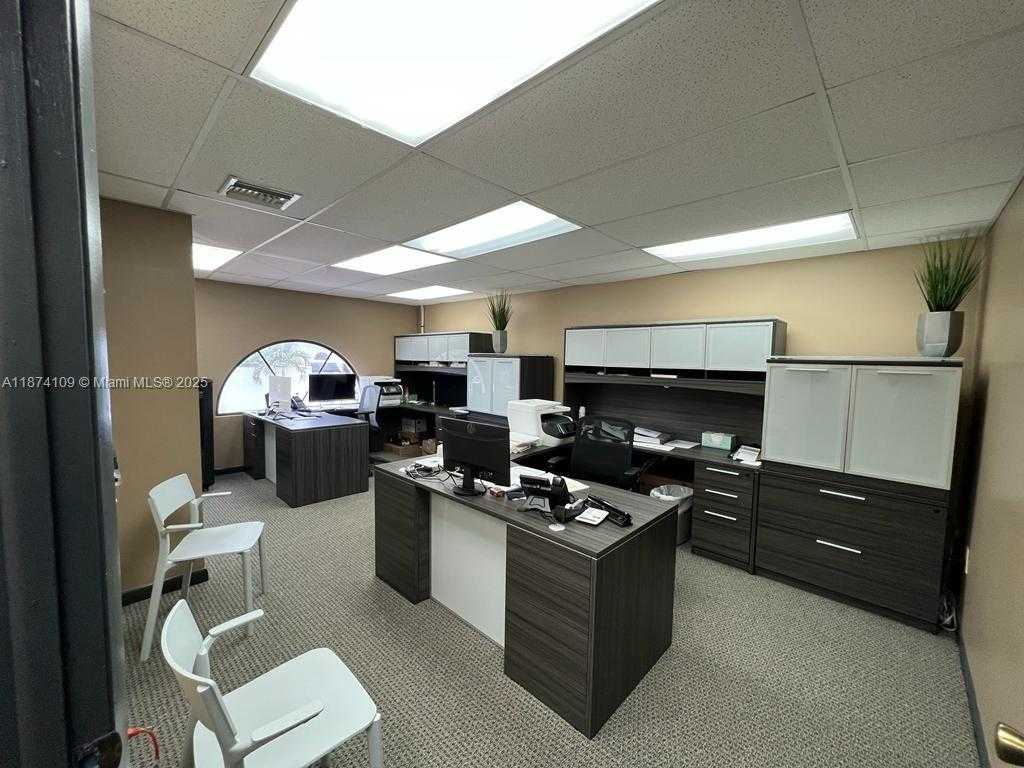 Small Image of 1460 NORTH WEST 107TH AVE #35H, Sweetwater Number 4