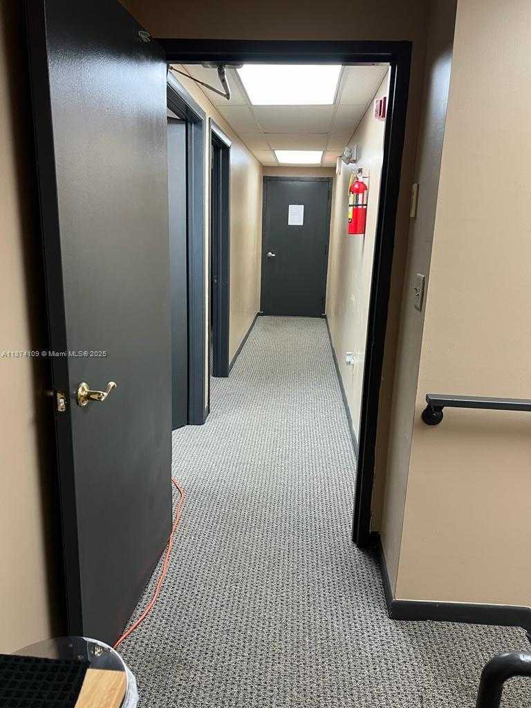 Small Image of 1460 NORTH WEST 107TH AVE #35H, Sweetwater Number 5