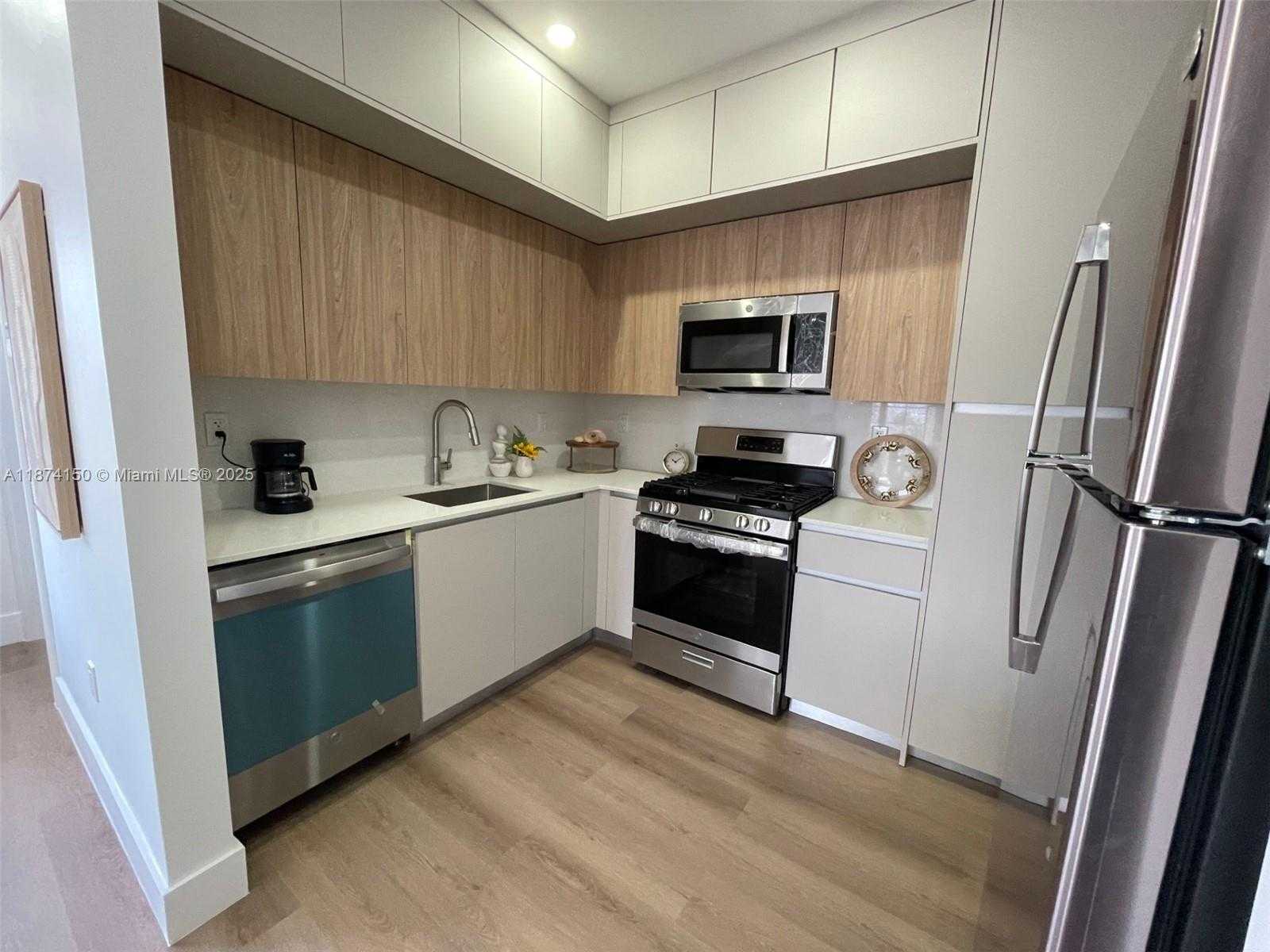 Small Image of 1619 JEFFERSON AVE #103, Miami Beach Number 6