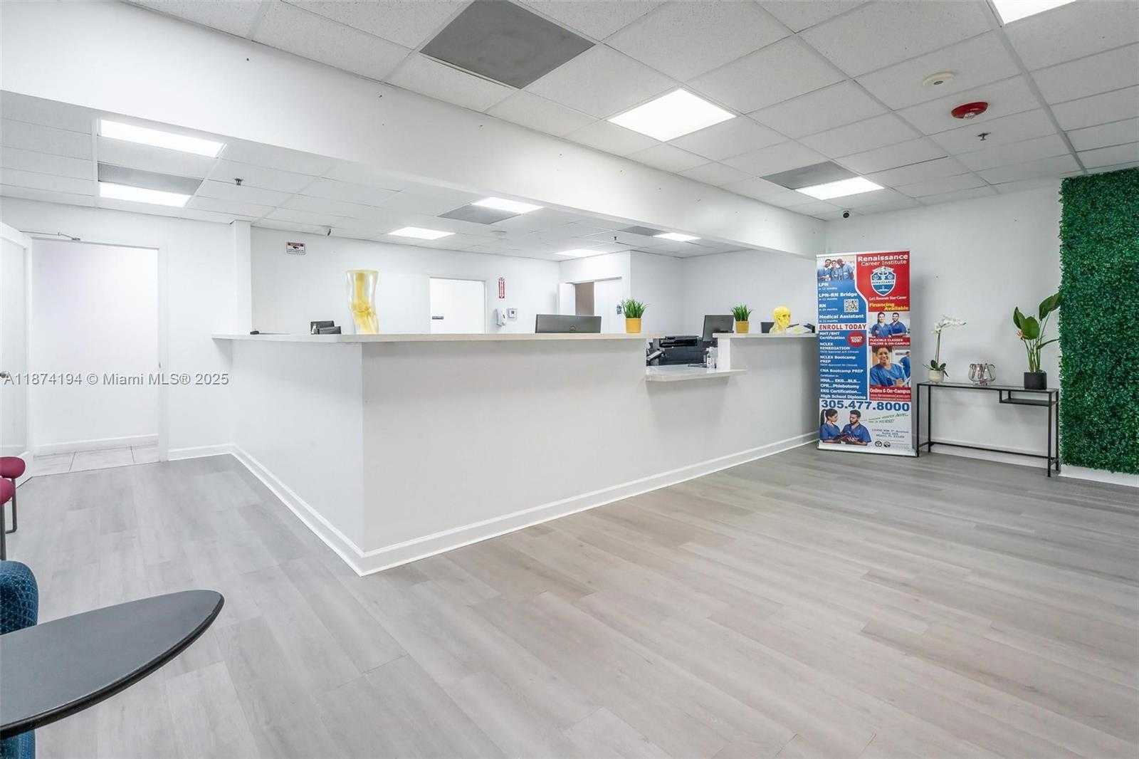 Small Image of 12550 BISCAYNE BLVD #500, North Miami Number 10