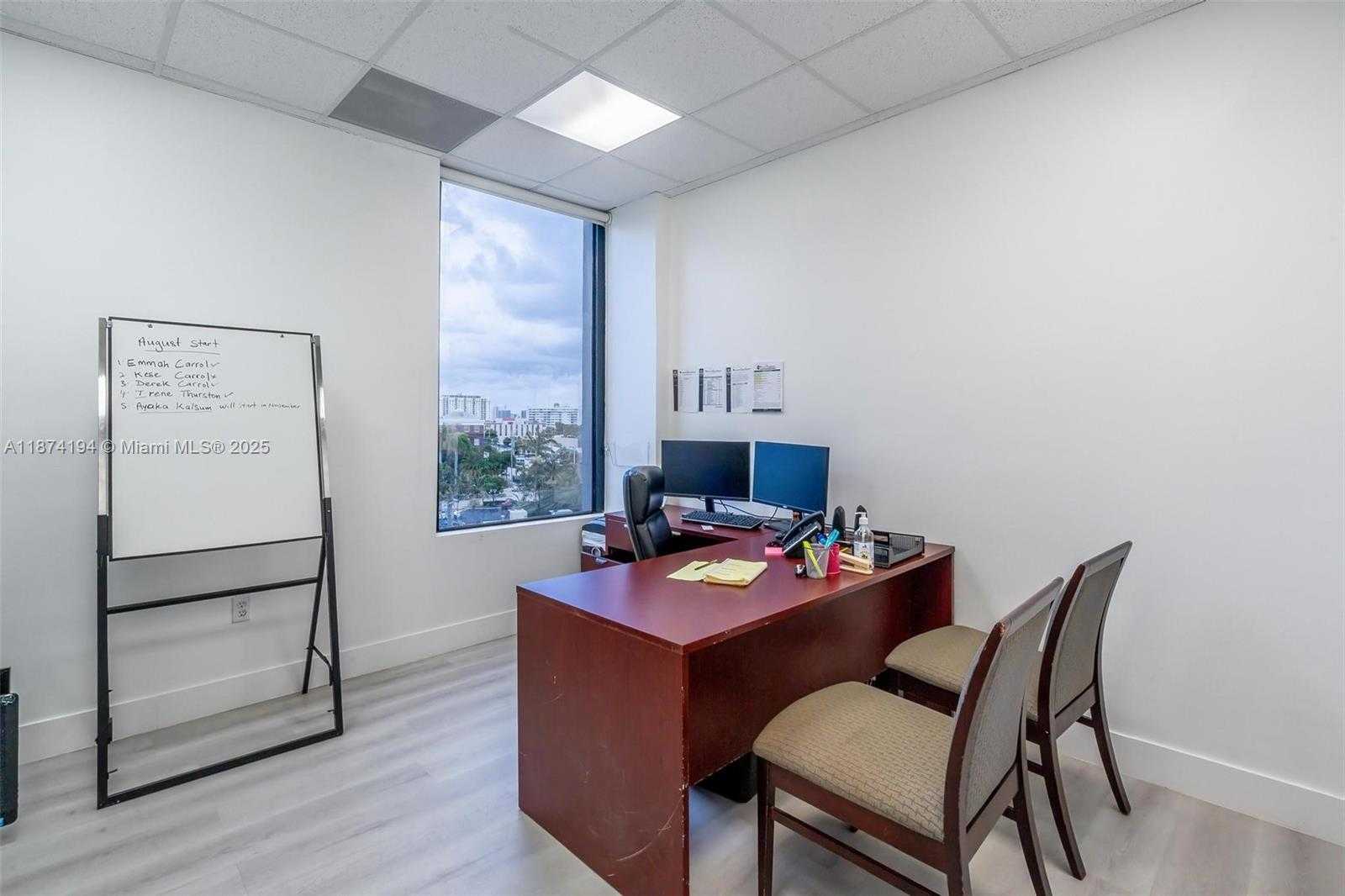 Small Image of 12550 BISCAYNE BLVD #500, North Miami Number 13