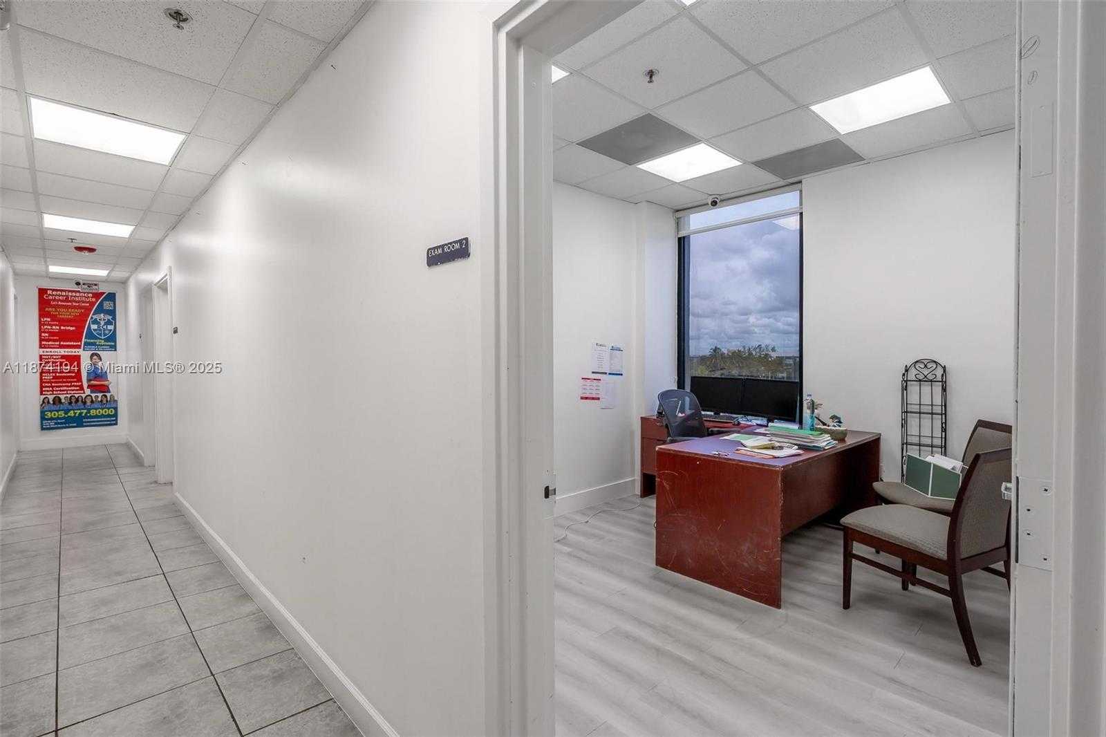 Small Image of 12550 BISCAYNE BLVD #500, North Miami Number 17