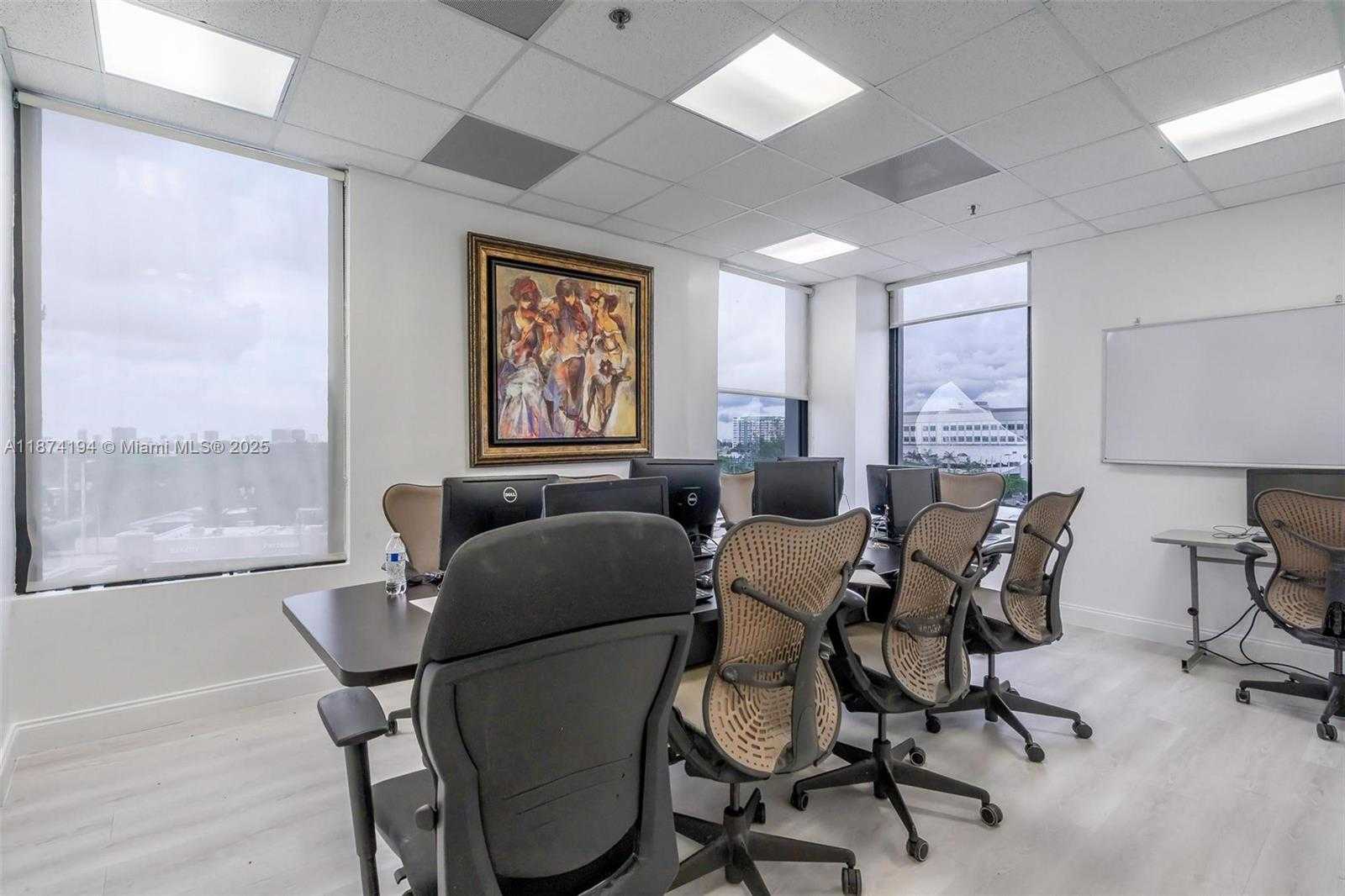 Small Image of 12550 BISCAYNE BLVD #500, North Miami Number 28