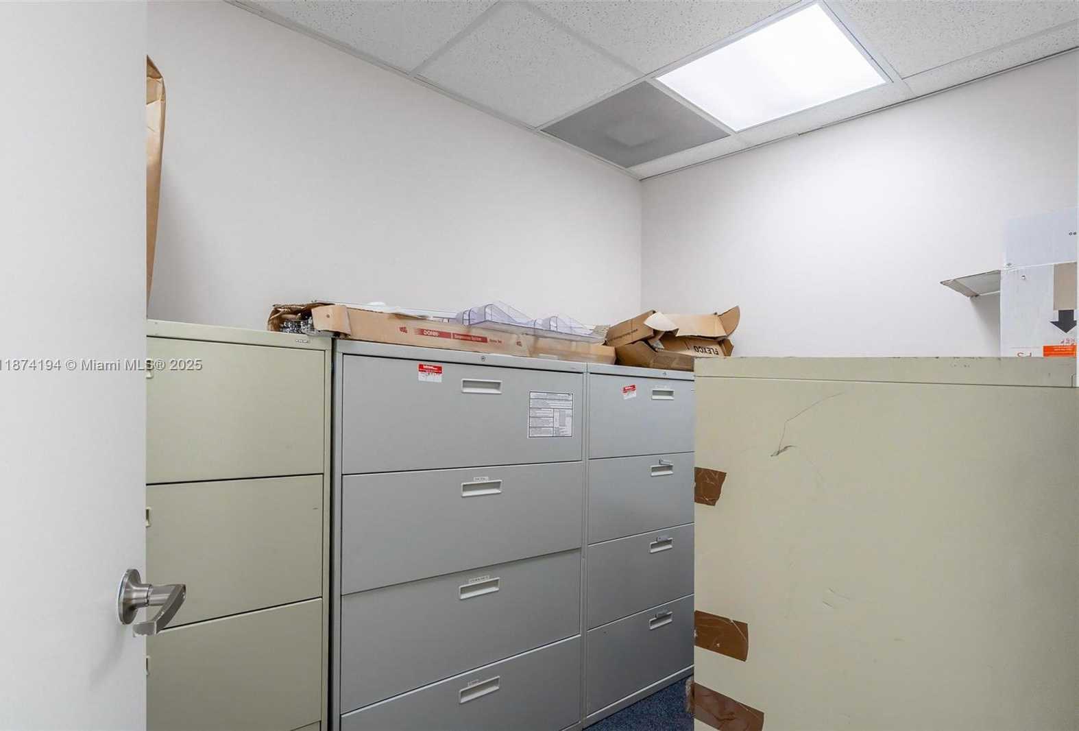 Small Image of 12550 BISCAYNE BLVD #500, North Miami Number 35