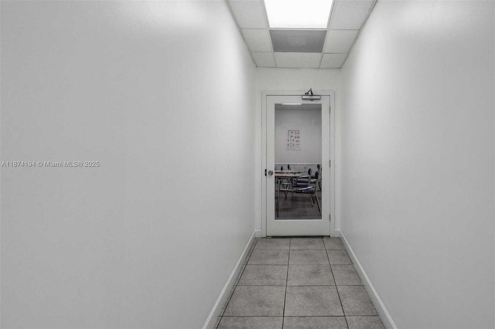 Small Image of 12550 BISCAYNE BLVD #500, North Miami Number 41