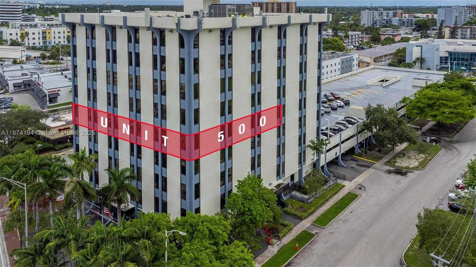 Small Image of 12550 BISCAYNE BLVD #500, North Miami Number 60