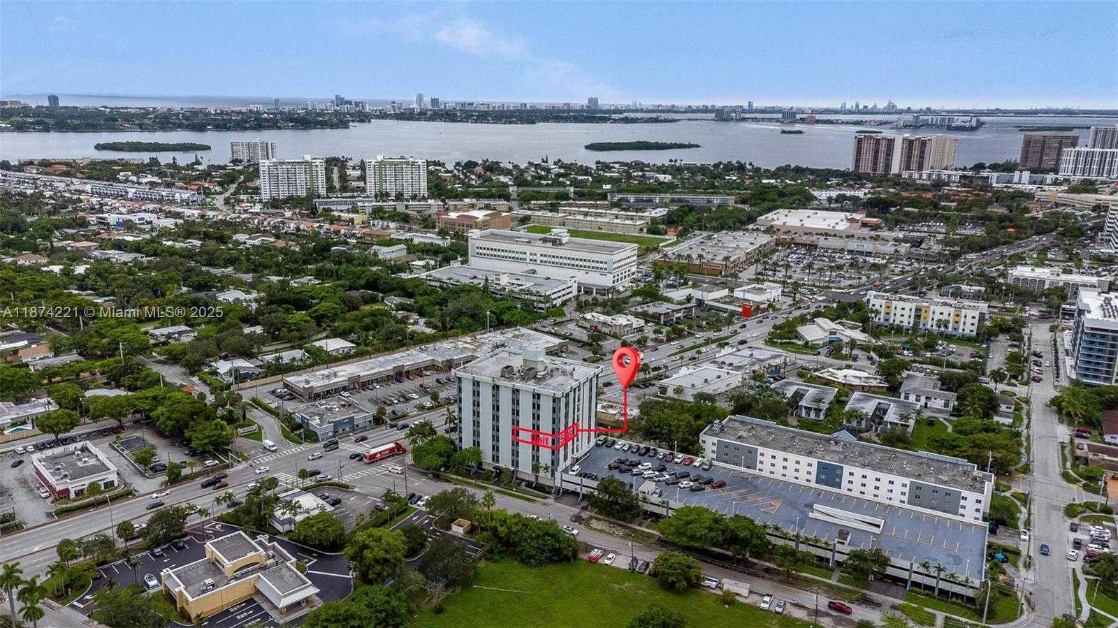 Small Image of 12550 BISCAYNE BLVD #505, North Miami Number 27