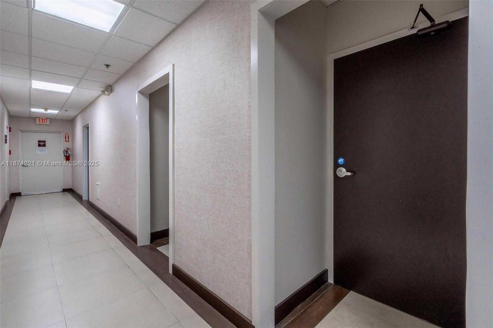 Small Image of 12550 BISCAYNE BLVD #505, North Miami Number 5