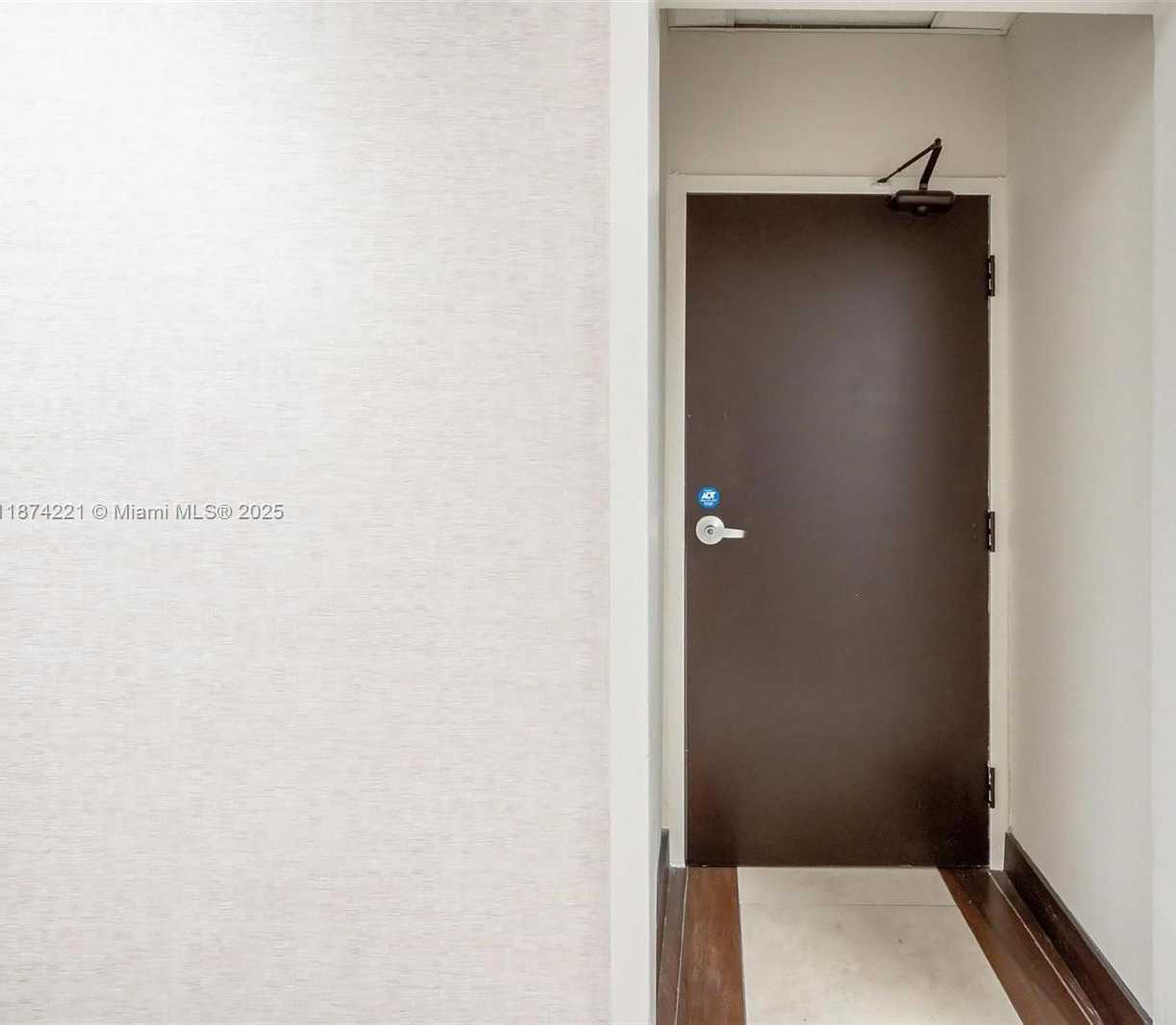 Small Image of 12550 BISCAYNE BLVD #505, North Miami Number 6