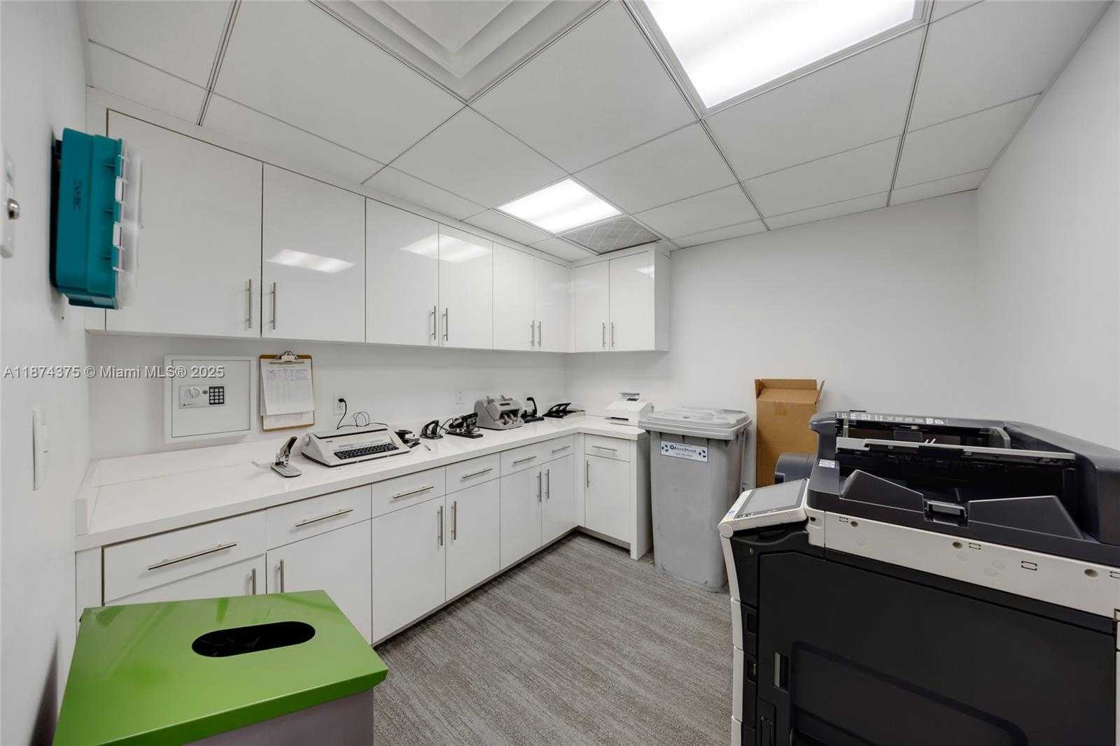 Small Image of 4725 SOUTH WEST 8TH ST, Miami Number 27