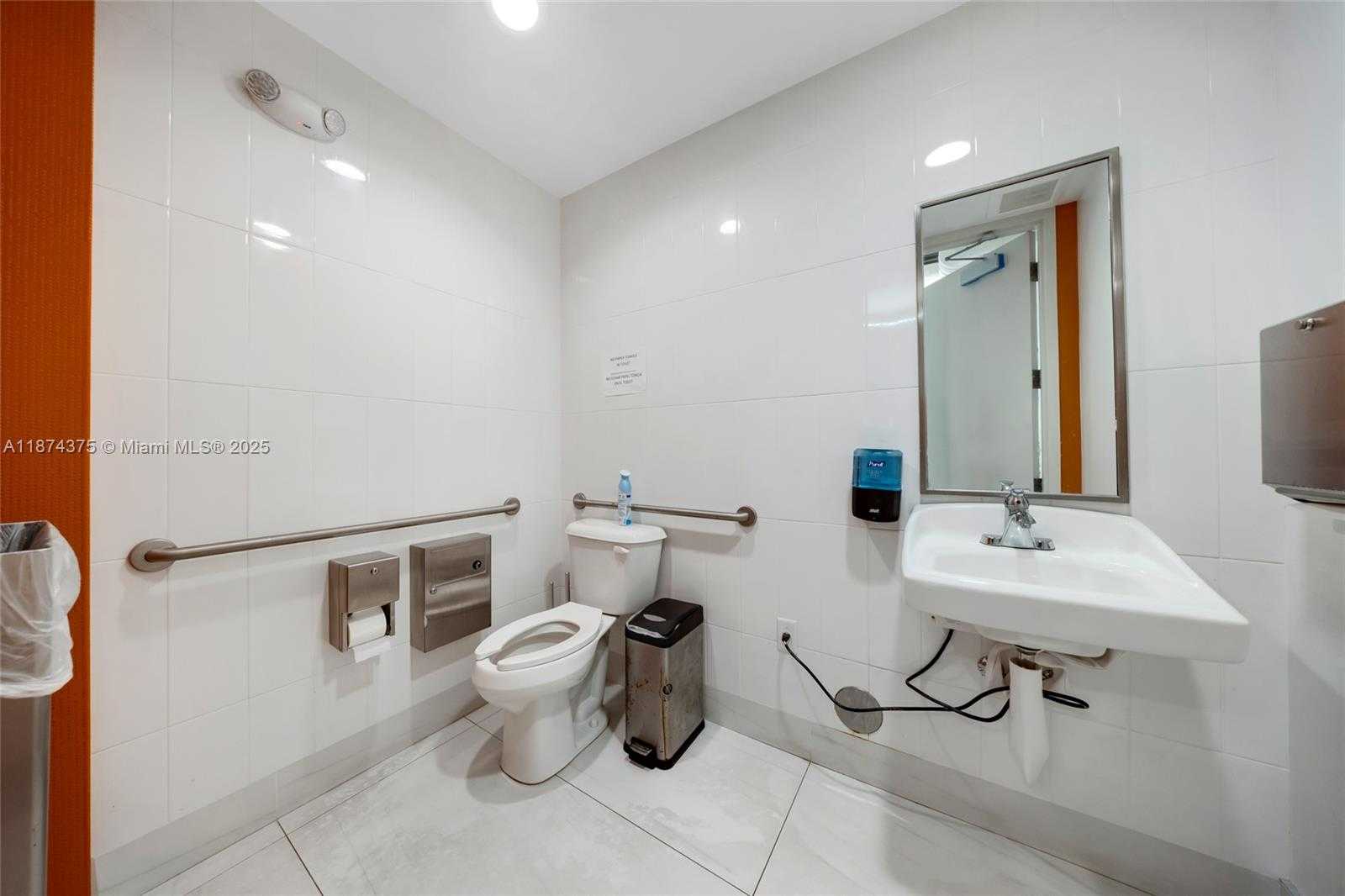 Small Image of 4725 SOUTH WEST 8TH ST, Miami Number 37