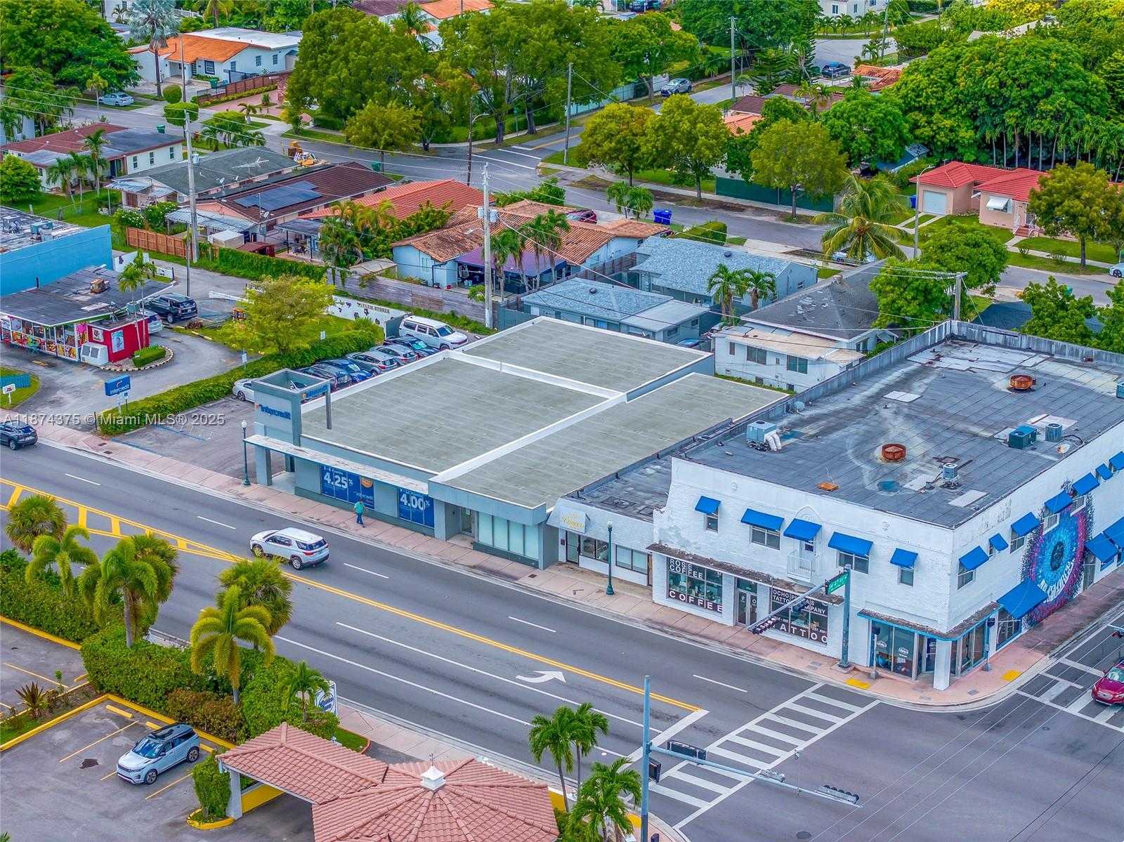 Small Image of 4725 SOUTH WEST 8TH ST, Miami Number 40