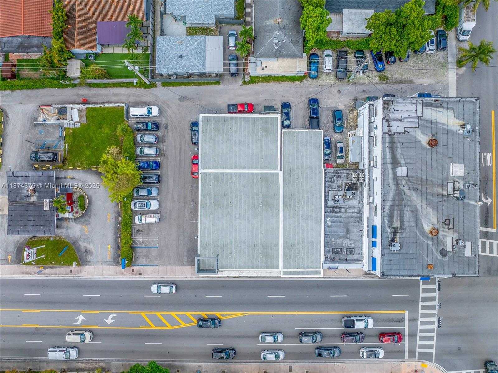 Small Image of 4725 SOUTH WEST 8TH ST, Miami Number 46