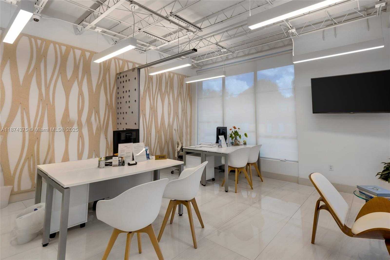 Small Image of 4725 SOUTH WEST 8TH ST, Miami Number 53