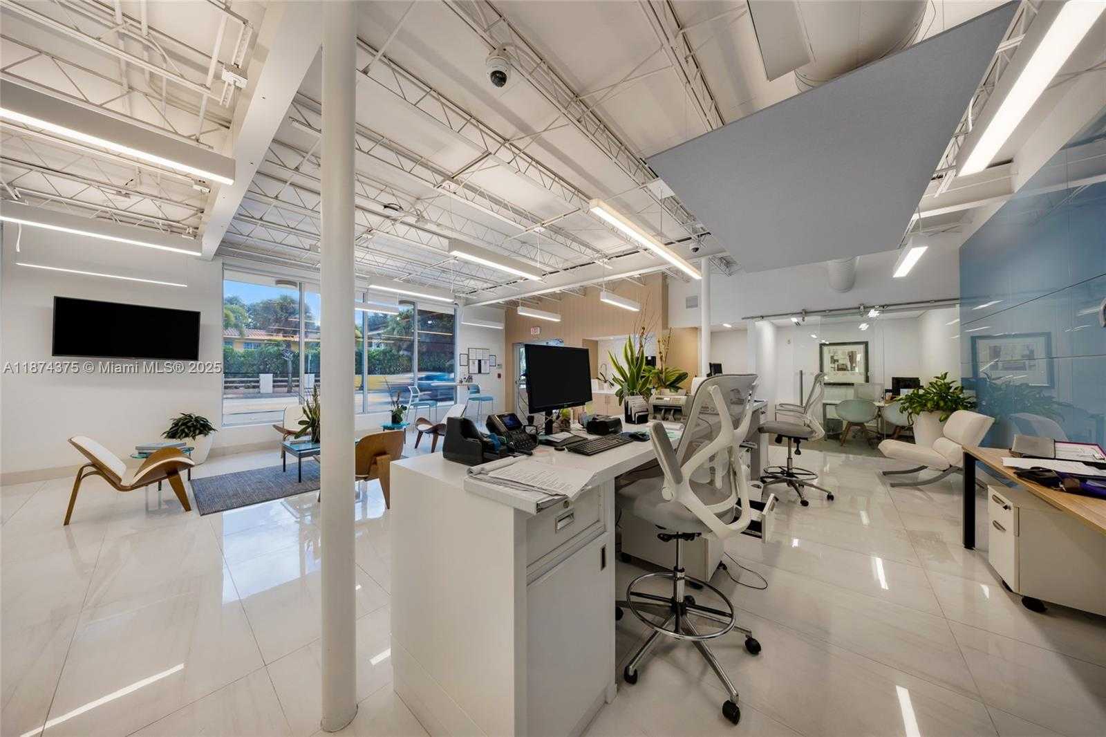 Small Image of 4725 SOUTH WEST 8TH ST, Miami Number 54