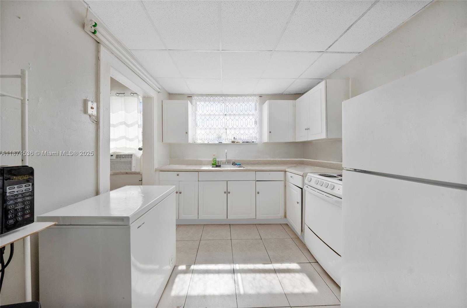 Small Image of 1520 NORTH WEST 1ST ST, Miami Number 29