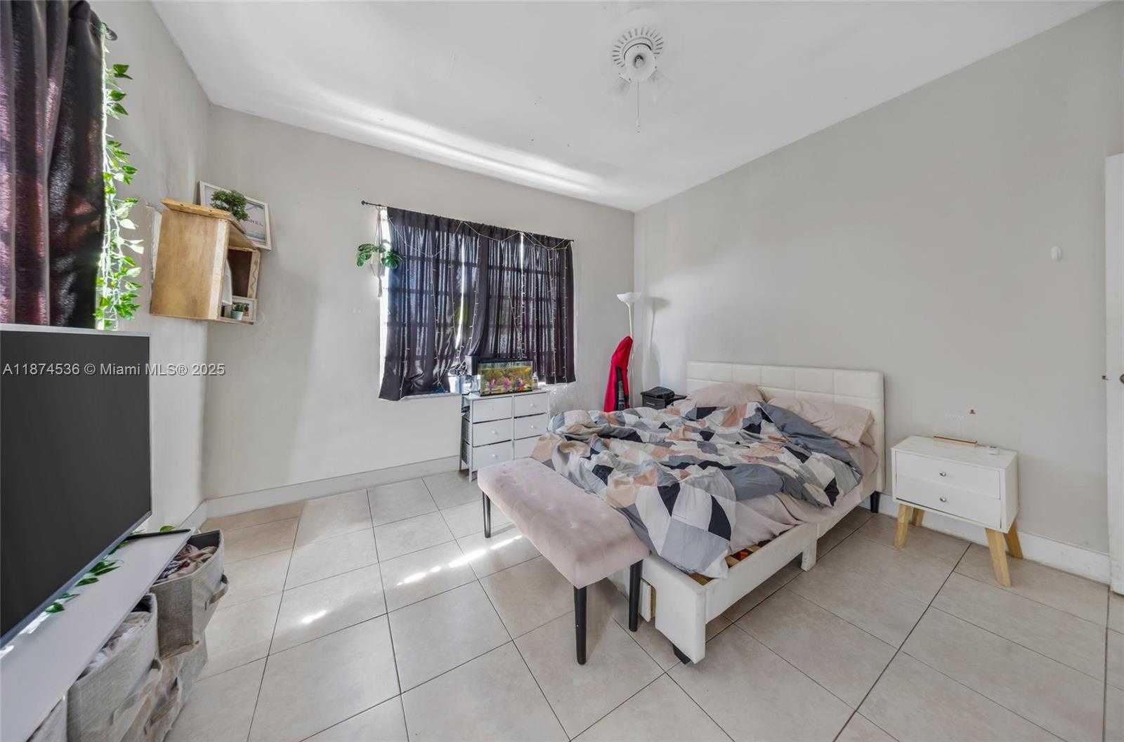 Small Image of 1520 NORTH WEST 1ST ST, Miami Number 31