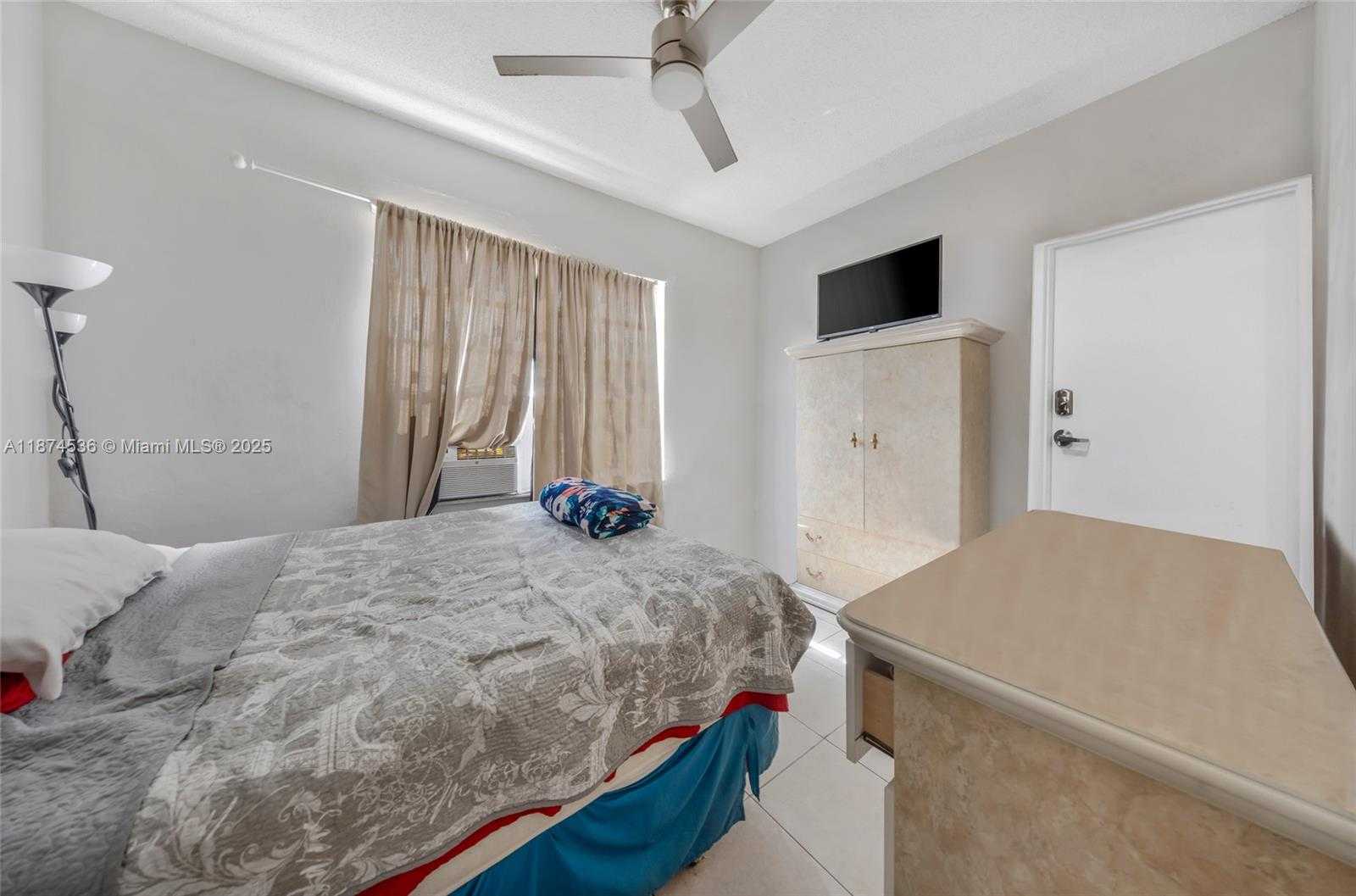Small Image of 1520 NORTH WEST 1ST ST, Miami Number 35