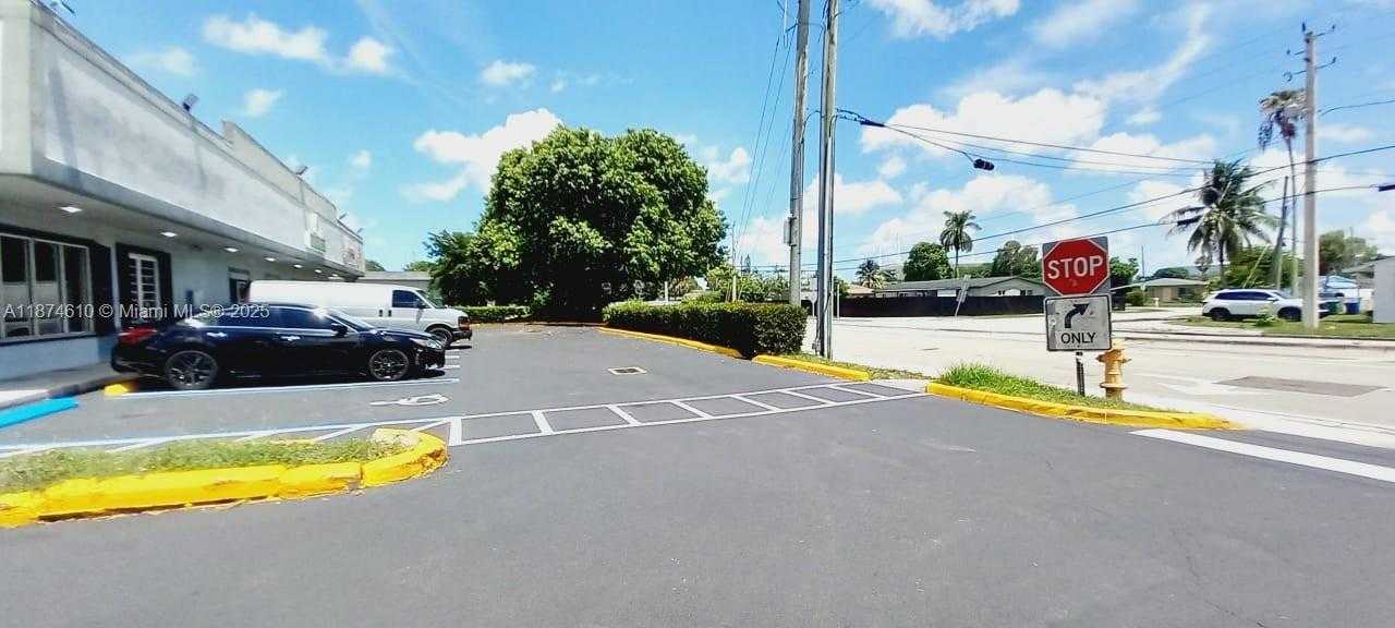 Small Image of 2675 NORTH WEST 207TH ST #A, Miami Gardens Number 4
