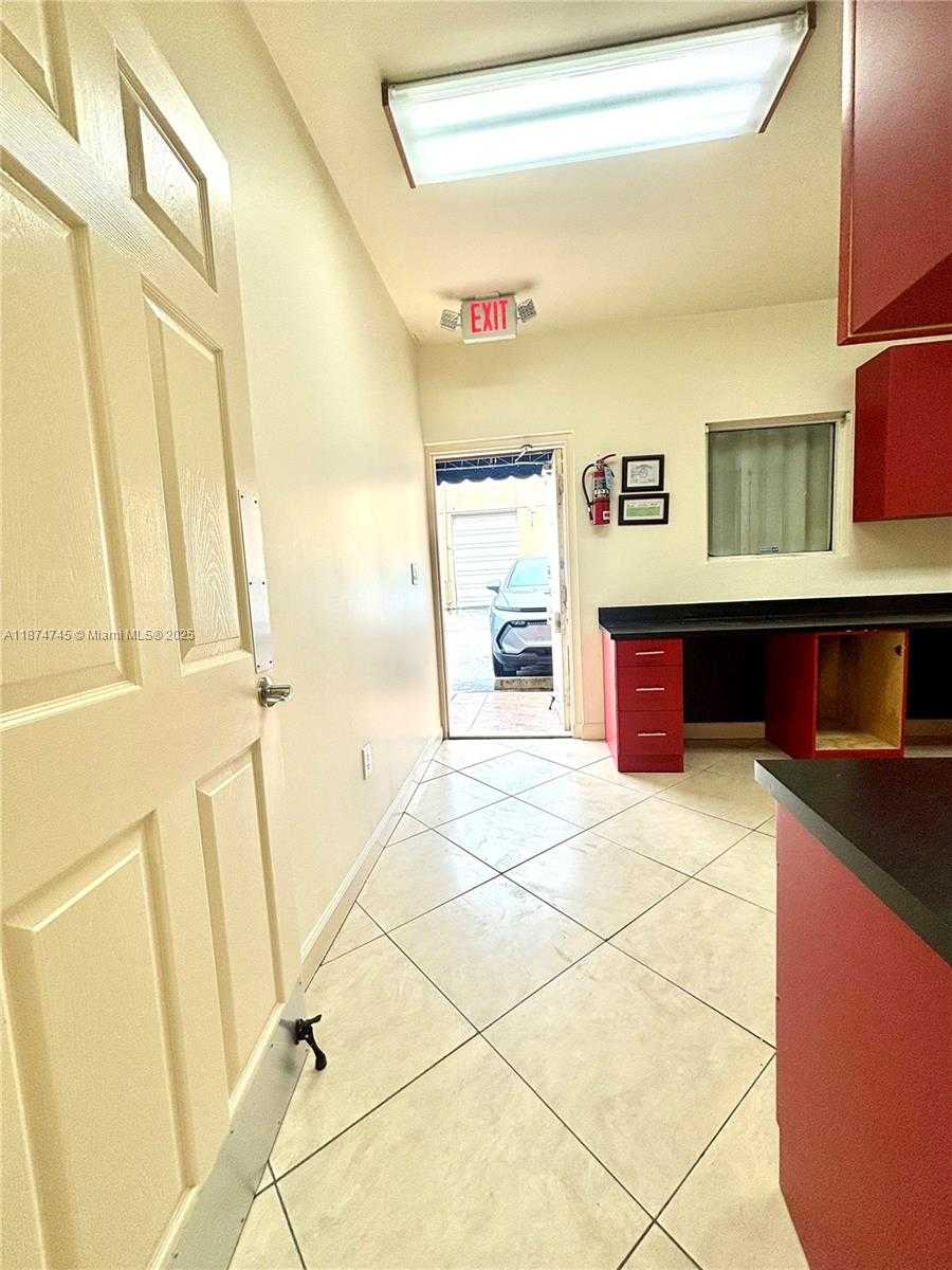 Small Image of 1767 WEST 37TH ST #14, Hialeah Number 11