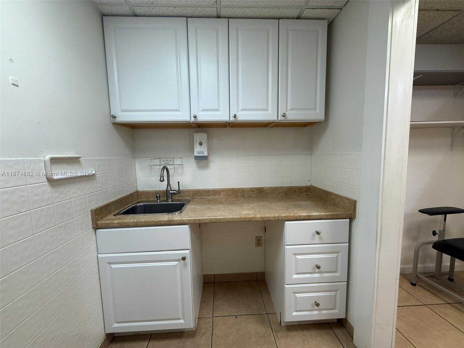 Small Image of 801 MONTEREY ST #100-101, Coral Gables Number 10
