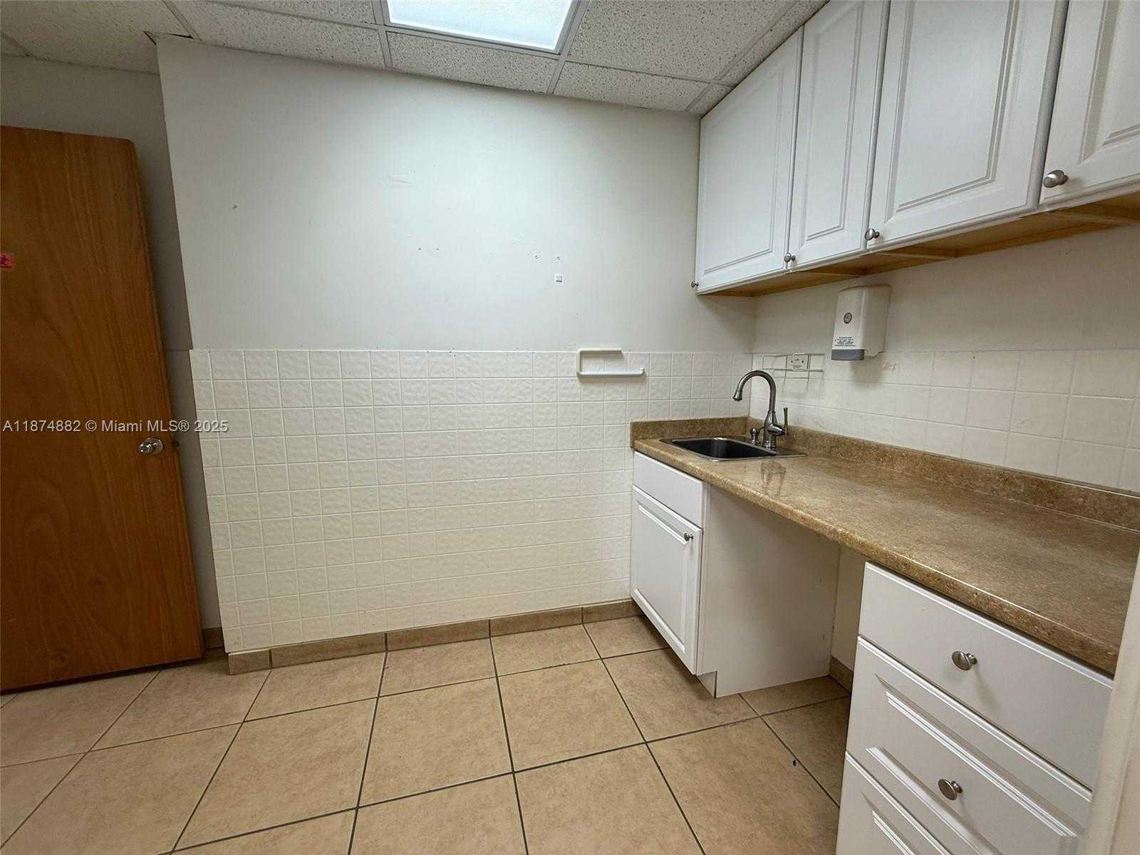 Small Image of 801 MONTEREY ST #100-101, Coral Gables Number 13