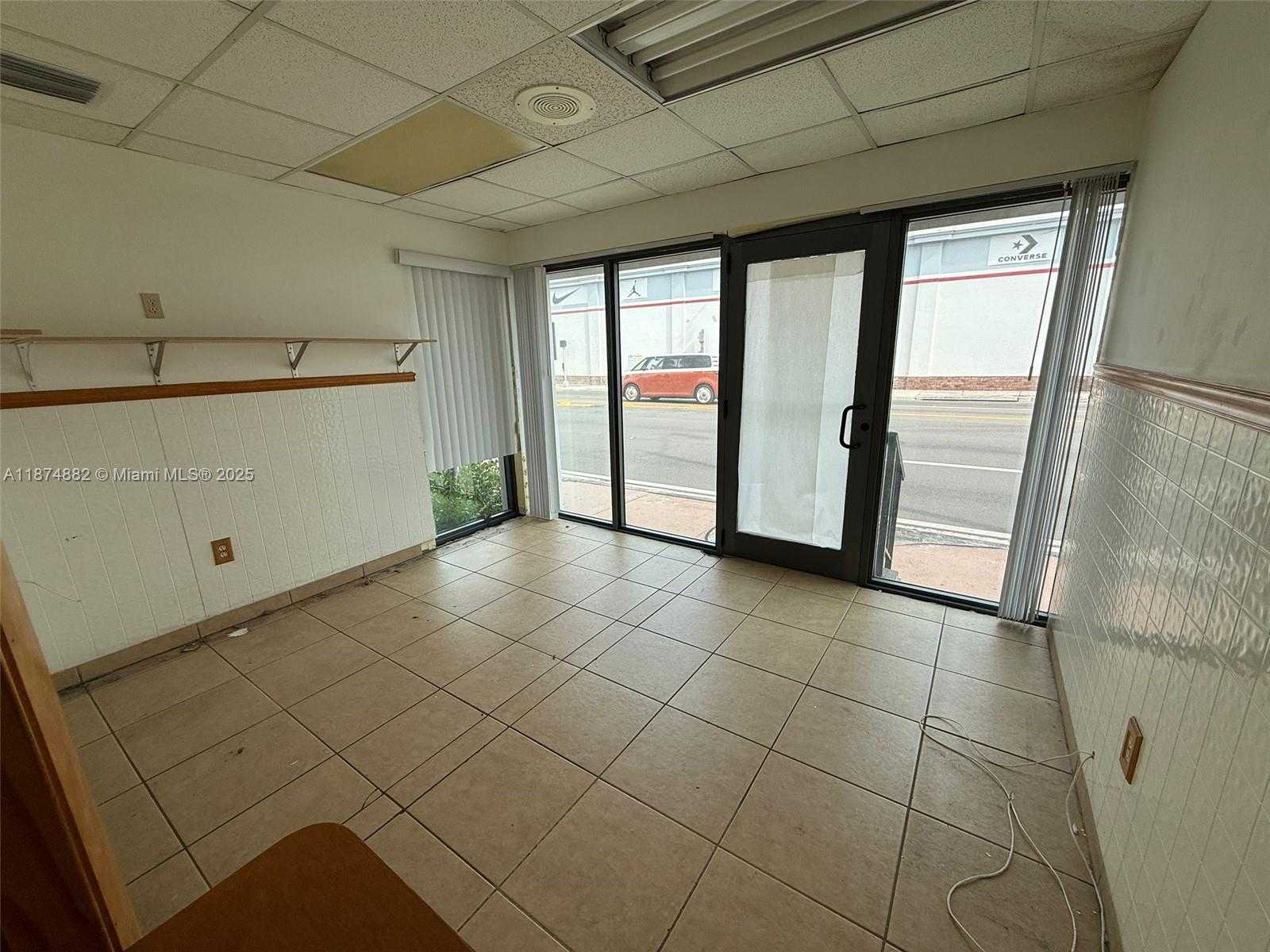 Small Image of 801 MONTEREY ST #100-101, Coral Gables Number 15