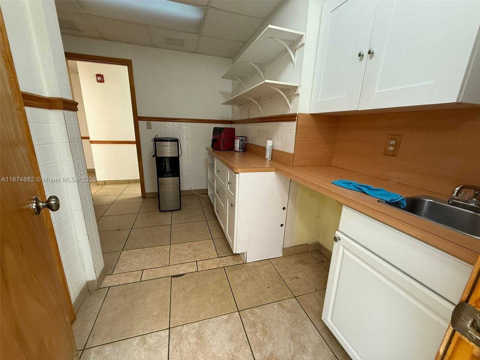 Small Image of 801 MONTEREY ST #100-101, Coral Gables Number 8