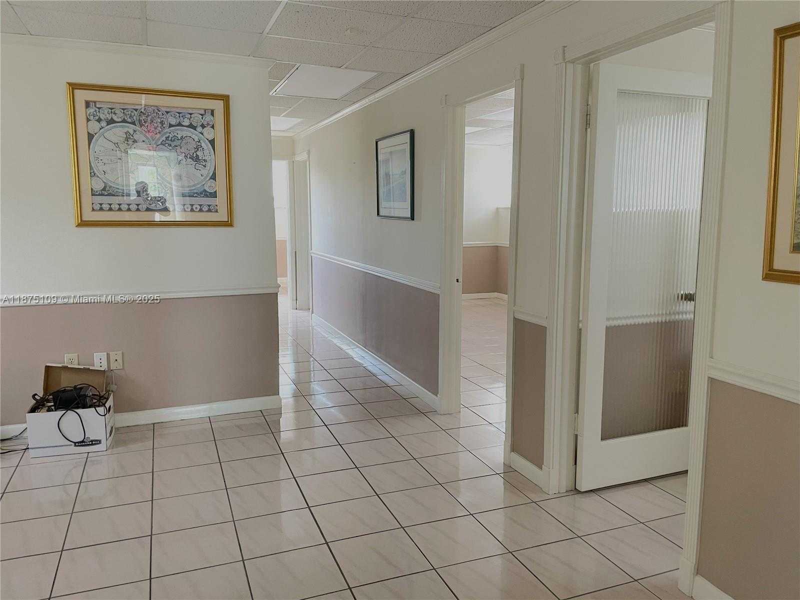 Small Image of Miami Number 4