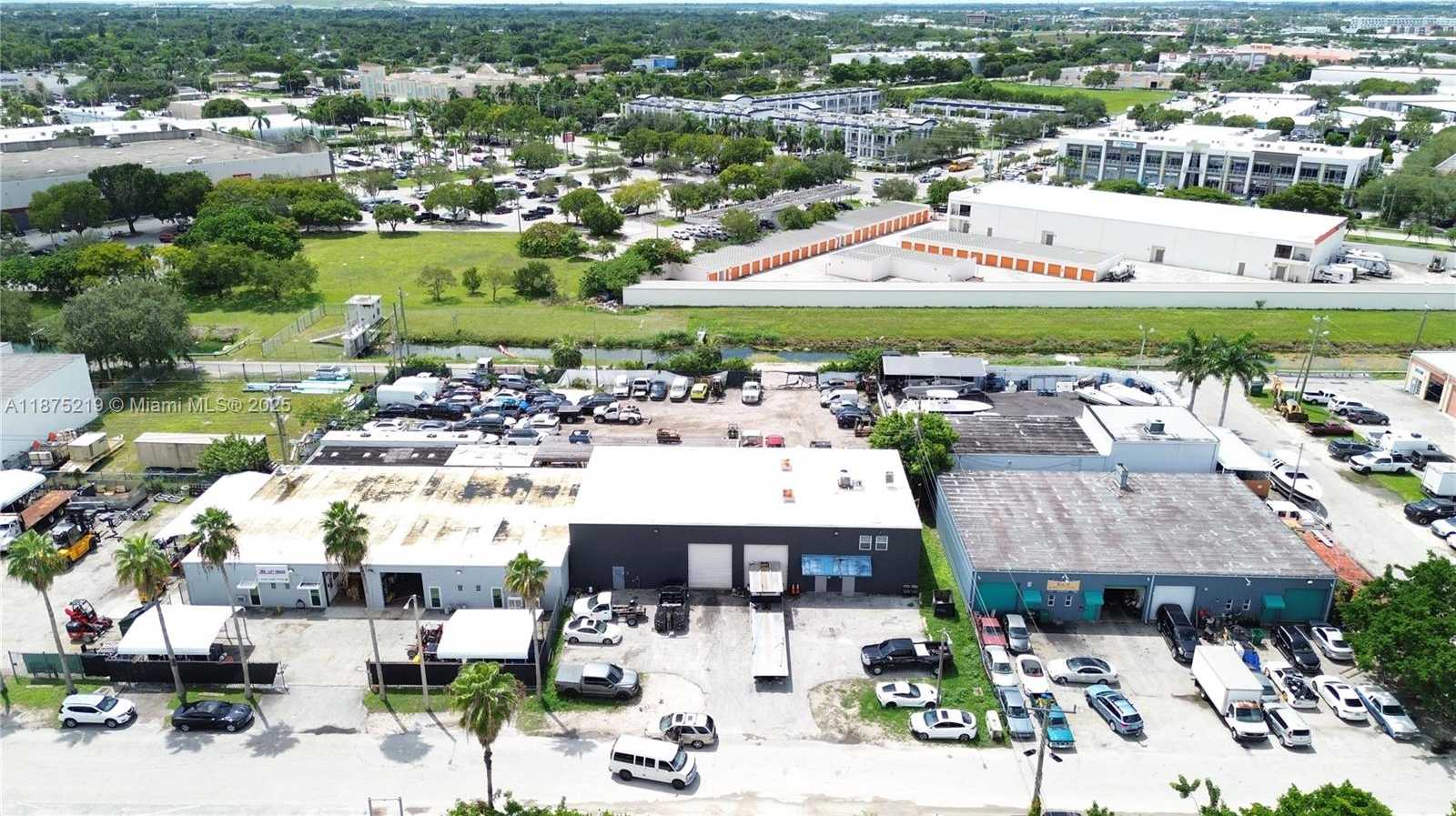 Small Image of 10460 SOUTH WEST 187TH TER, Cutler Bay Number 3
