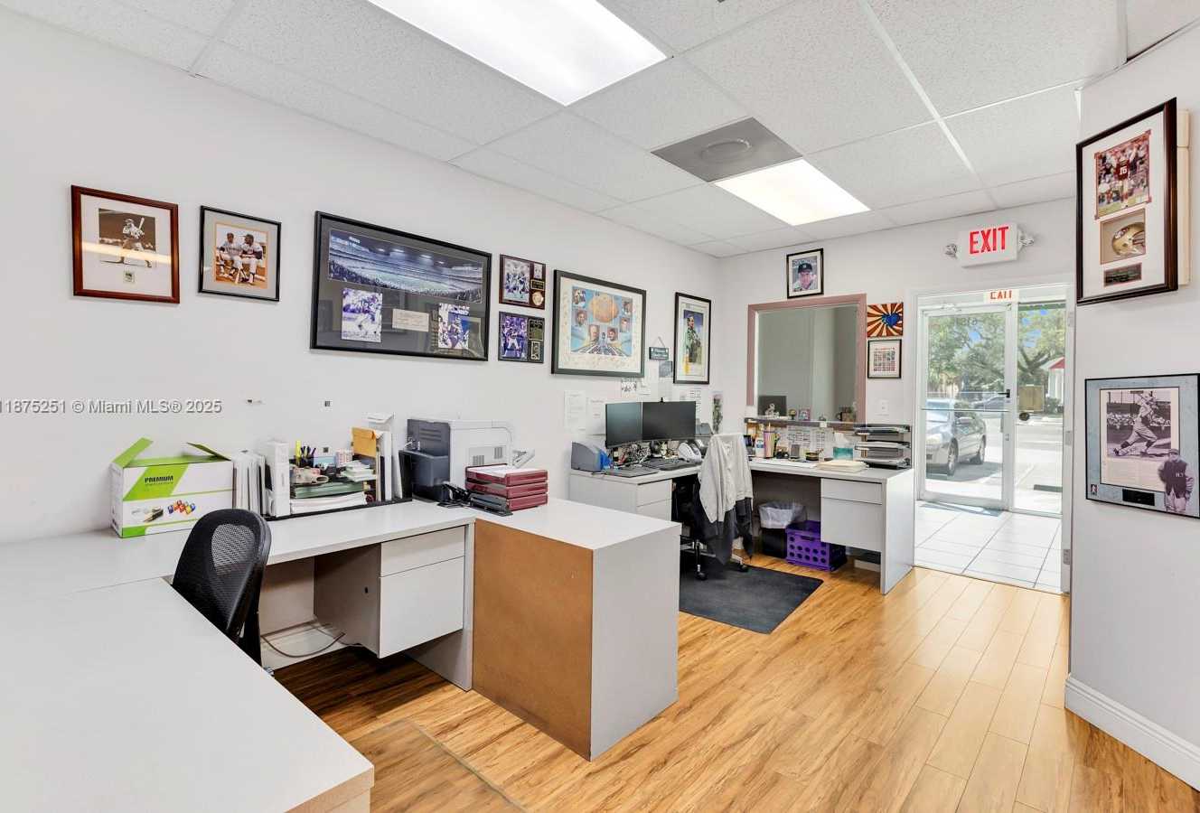 Small Image of 6181 MIAMI LAKES DR E, Miami Lakes Number 11